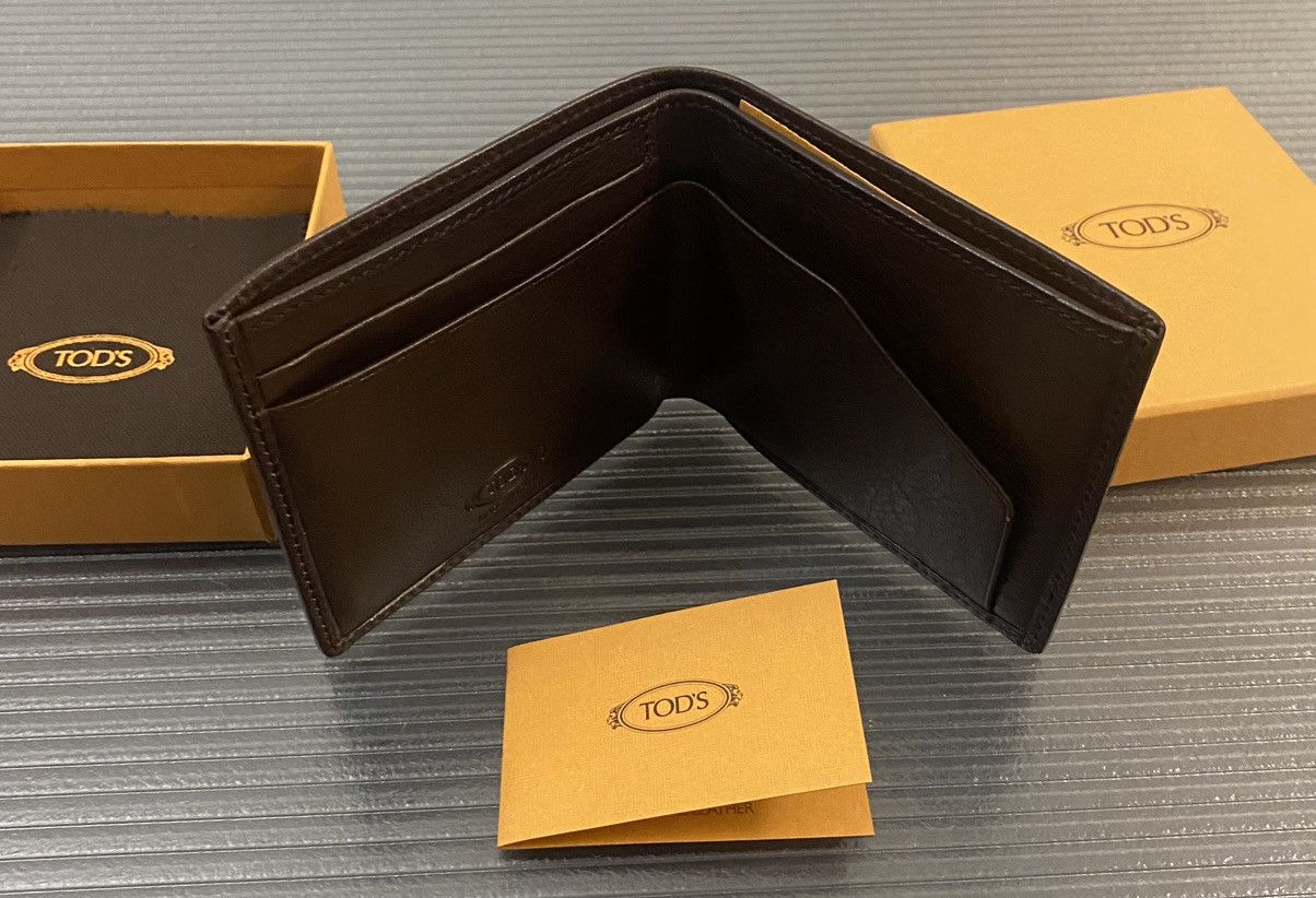 Tod's Tod’s 🇮🇹 brown grain leather dual billfold Leoni wallet NEW Size ONE SIZE - 7 Thumbnail
