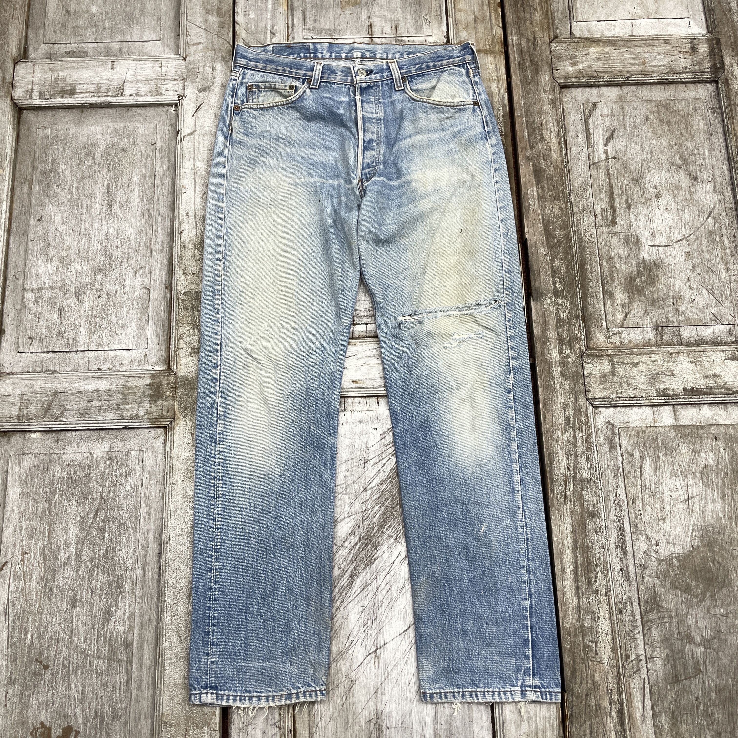 Japanese Brand × Levi's × Vintage Vintage Levi's 501 Distressed Light Wash Jeans -wc293 Size US 33 - 1 Thumbnail