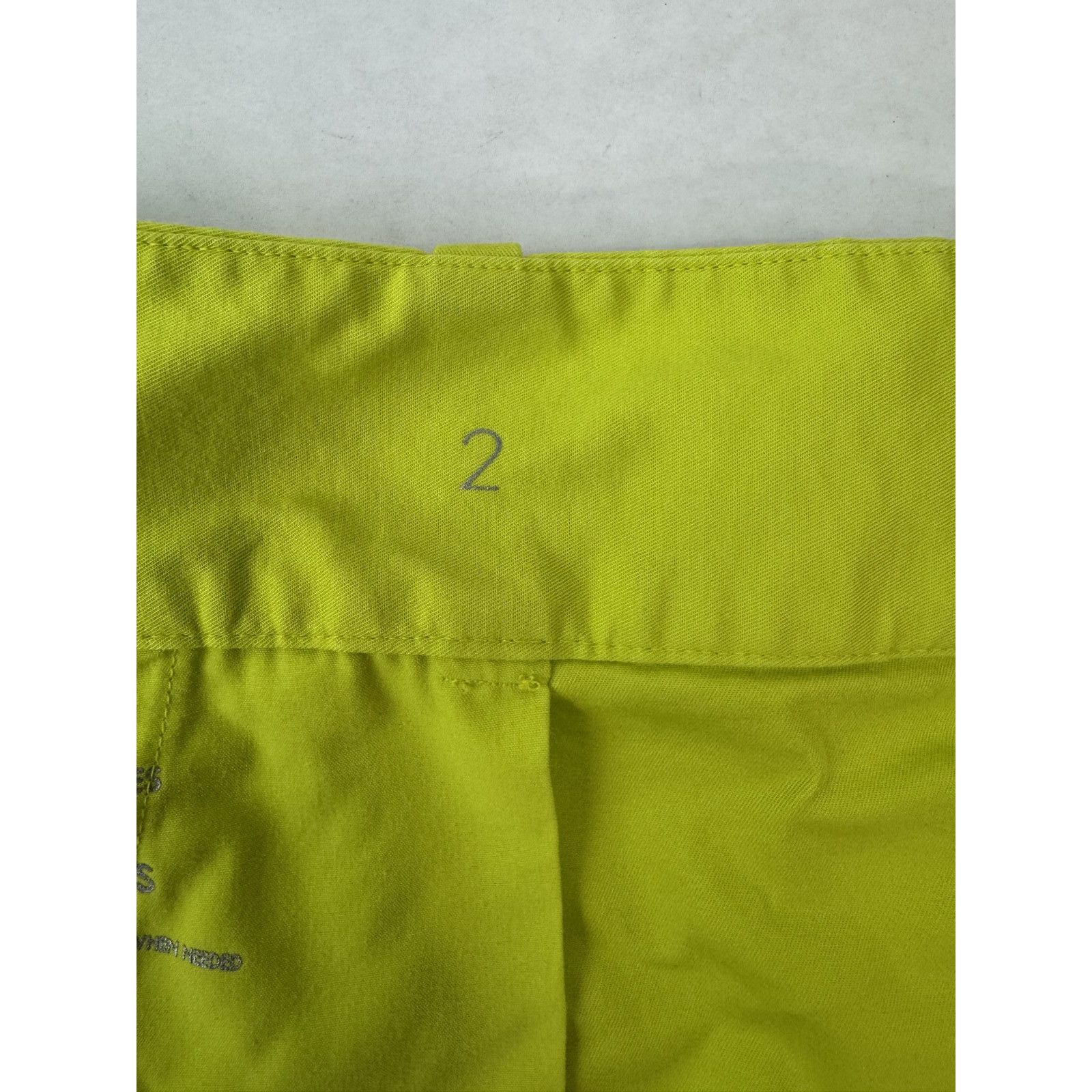 Ann Taylor Twee Ann Taylor City Short Mid Rise Yellow Chino Preppy 2 Size 26" / US 2 / IT 38 - 7 Thumbnail