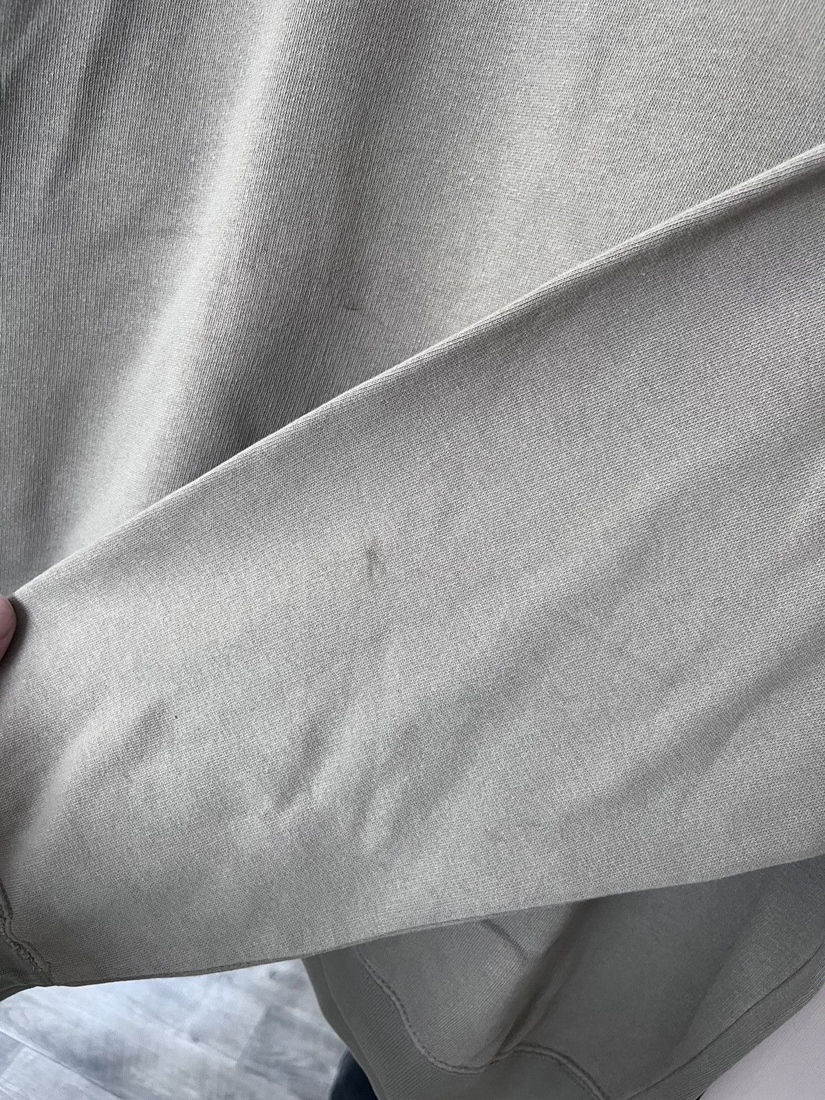 Nike Vintage NIKE Center Big Swoosh Embroidered Beige Sweatshirt Size US S / EU 44-46 / 1 - 4 Thumbnail