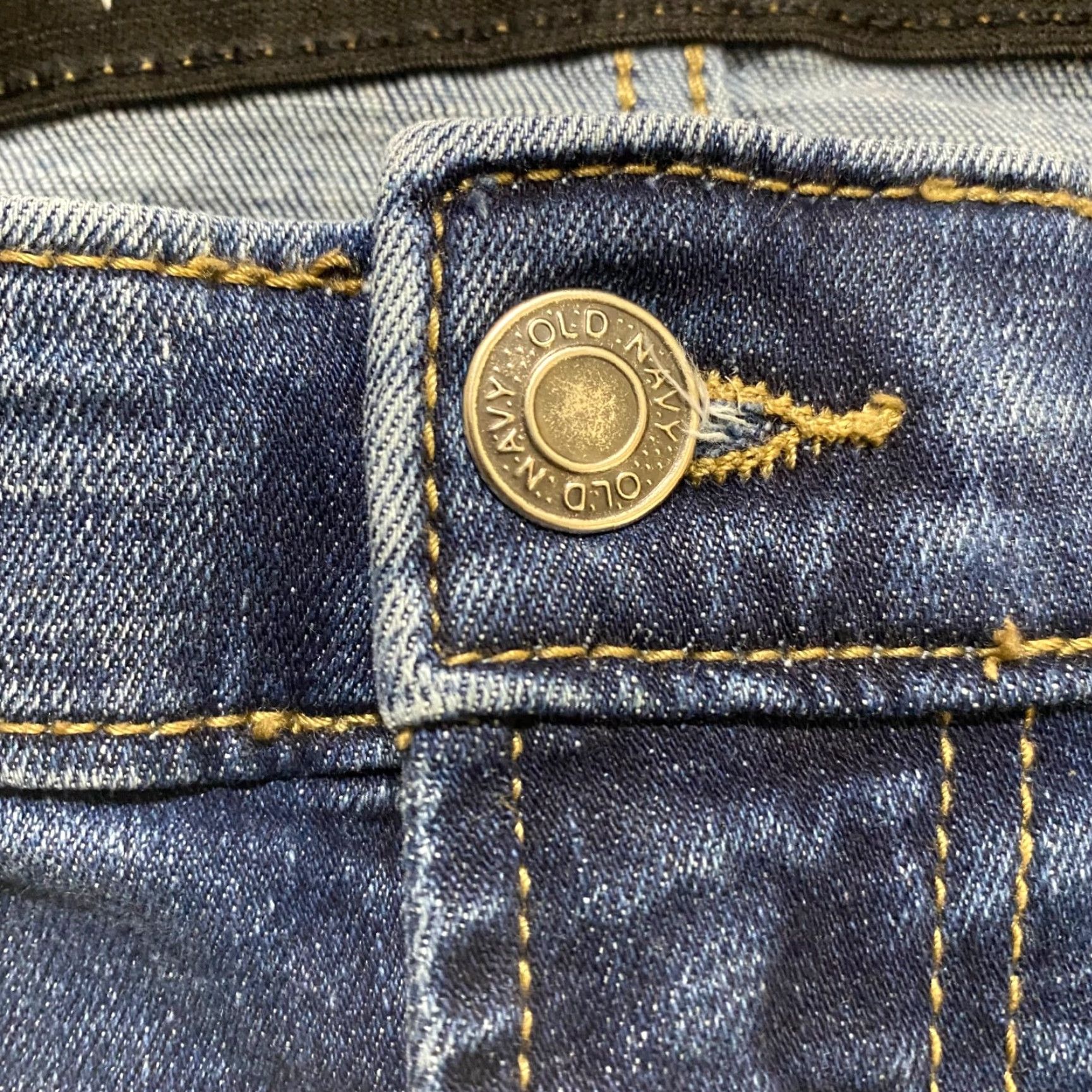 Old Navy Old Navy Jeans Mens 36x32 Blue Denim Medium Wash Straight Mid Rise Flex Waist Jeans Men 36 Blue Medium Wash Straight 5-Pocket Denim Regular Fit 2000s? Size US 36 / EU 52 - 4 Thumbnail