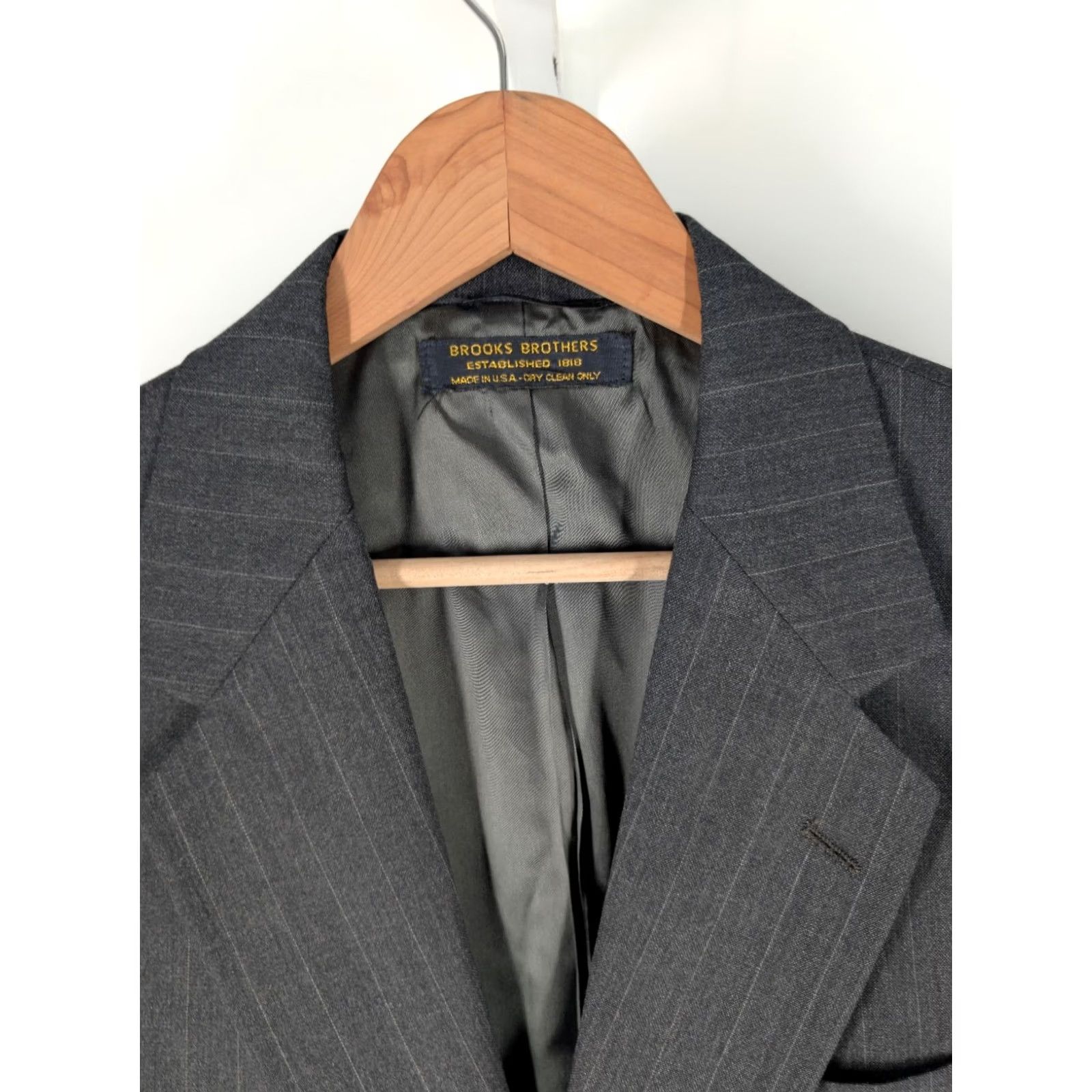 Brooks Brothers VINTAGE Brooks Brothers Blazer Jacket Mens USA Gray Charcoal Pinstripe 2-Button 4-Button Front Two-Button Stadium USA Theme 42 Regular Size Size 42R - 3 Thumbnail
