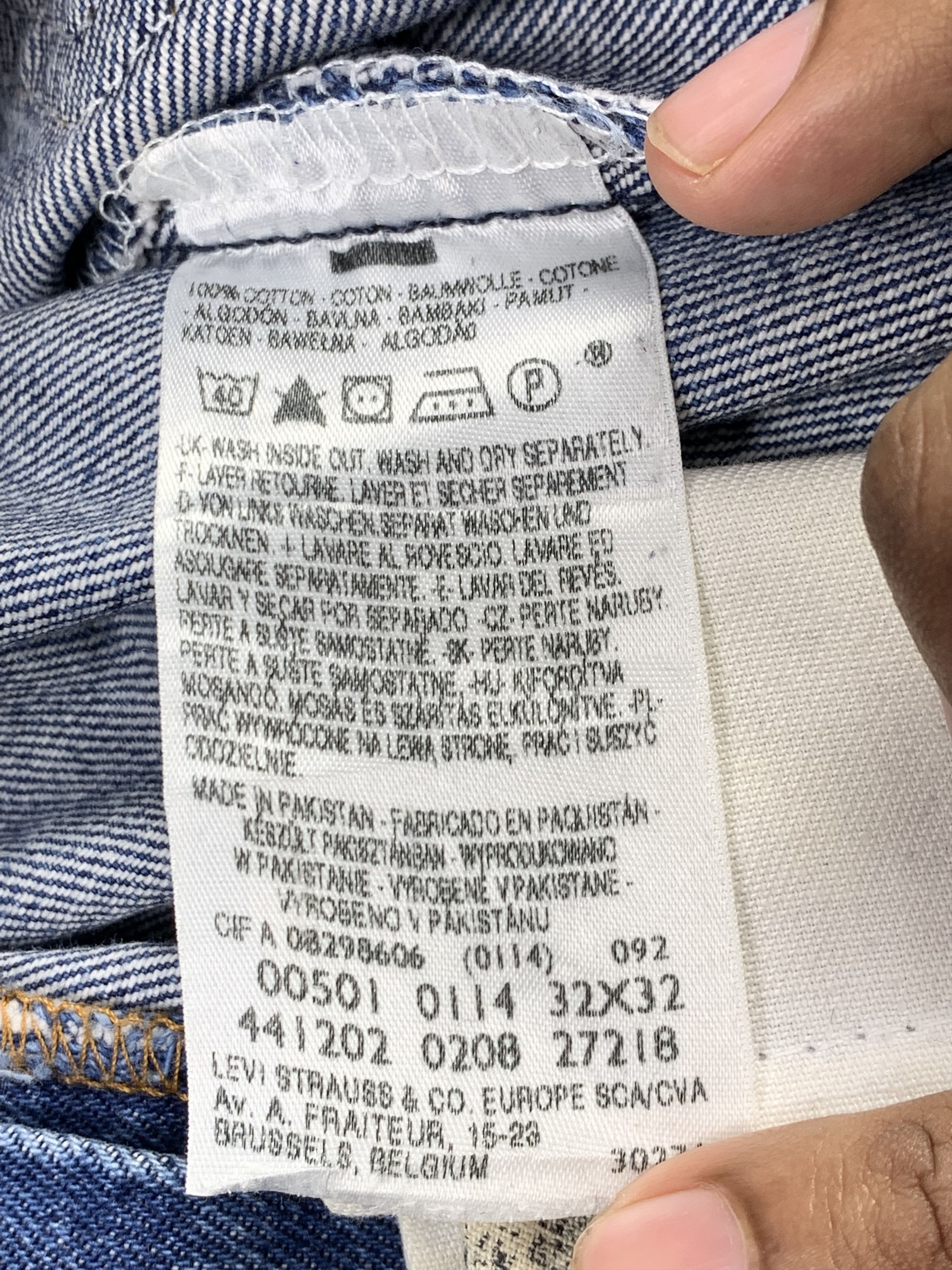 Levi's Vintage Levis 501 Faded Blue Jeans DJ0005 Size US 32 / EU 48 - 7 Thumbnail