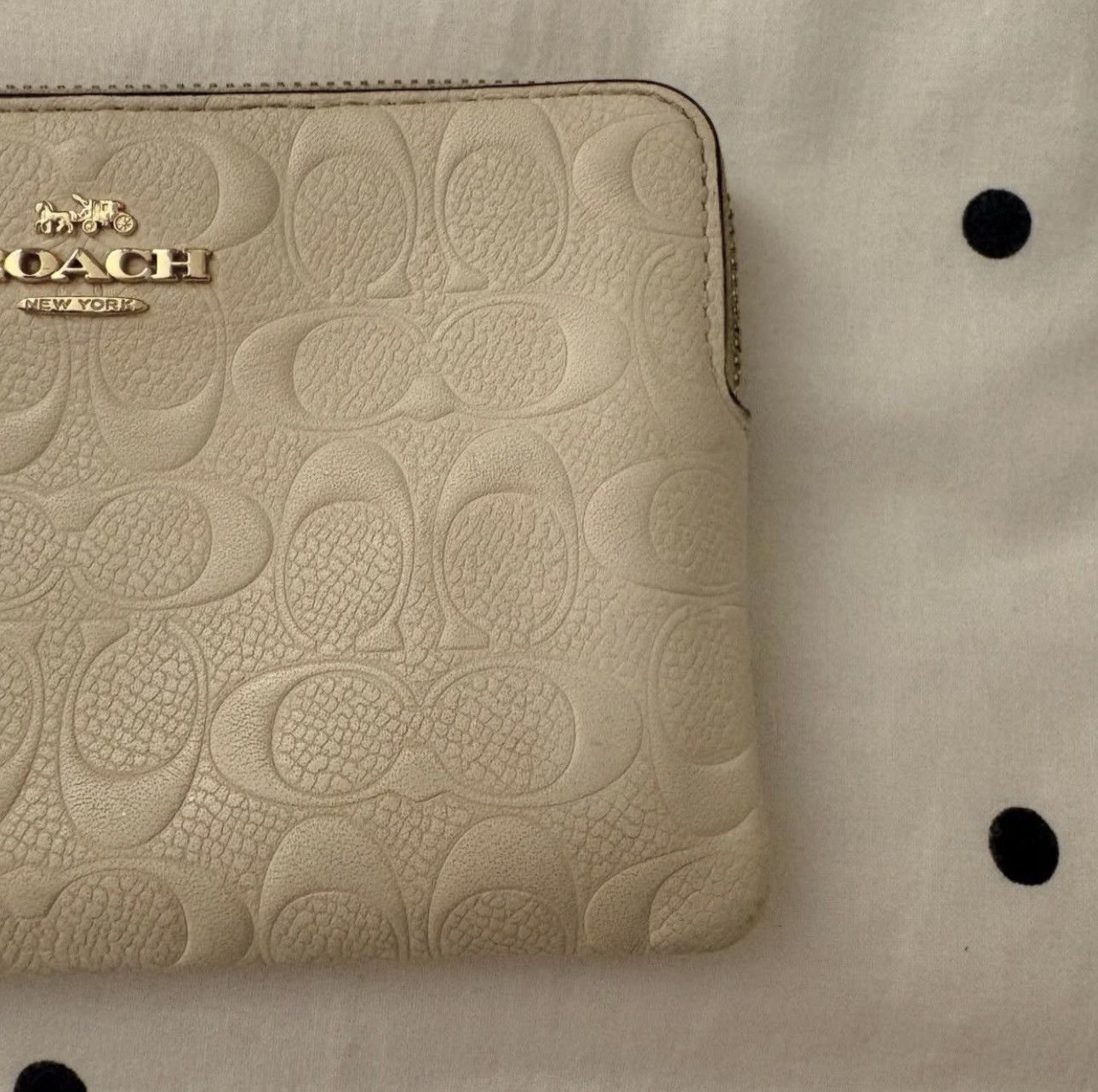 Coach coach wristlet with charm!! Size ONE SIZE - 2 Thumbnail