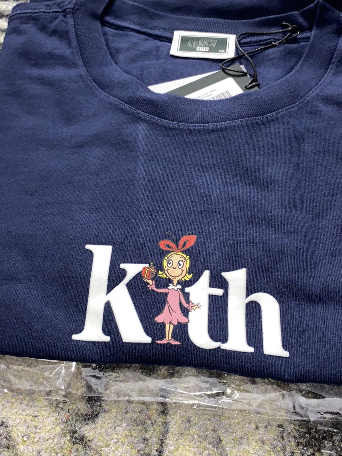 Kith Kith x The Grinch Cindy Sherif Tee Nocturnal Size US XXL / EU 58 / 5 - 2 Thumbnail