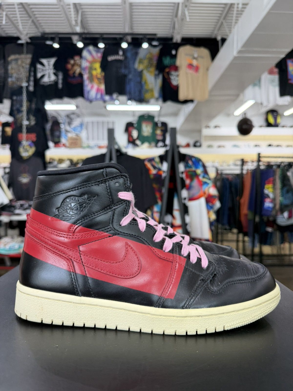 Jordan Brand Jordan 1 Couture Size 8.5 (2019) Size US 8.5 / EU 41-42 - 6 Thumbnail