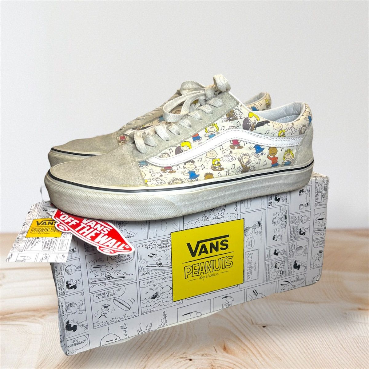 Peanuts × Vans (offers🤝)Vans x Peanuts Multi/True White low shoes 💫 Size US 9 / EU 42 - 1 Thumbnail
