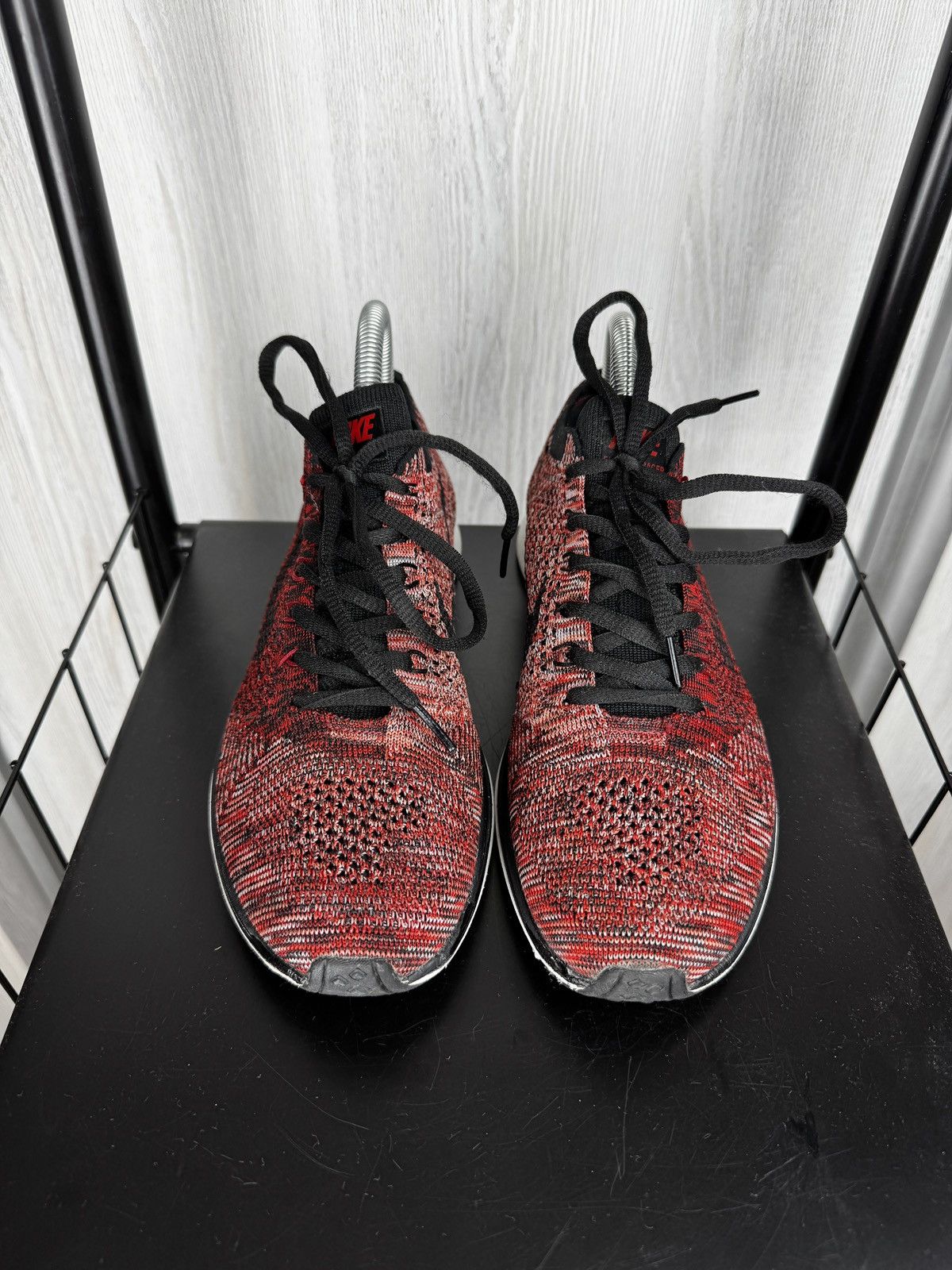 Nike Men’s Nike Flyknit Racer 'Fire Rooster' Red Black Shoes Size US 8 / EU 41 - 6 Thumbnail