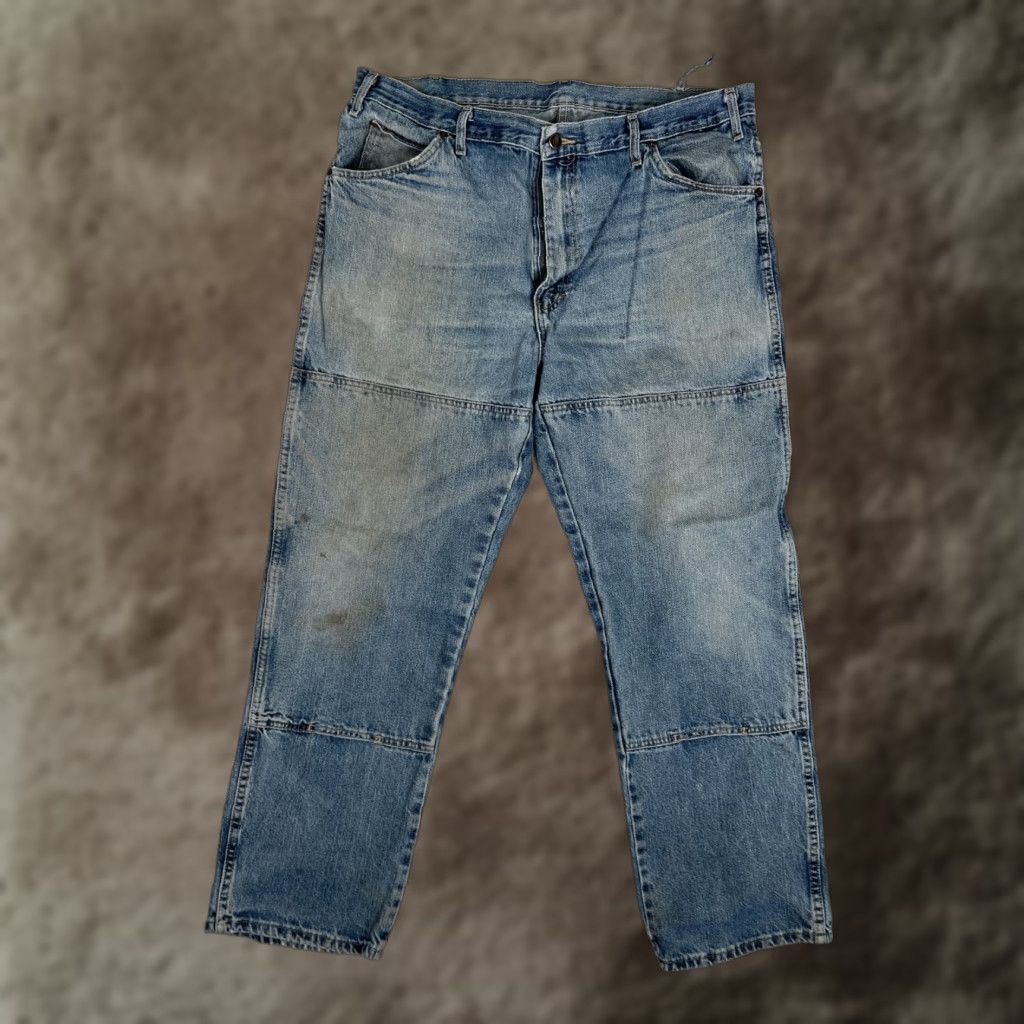 Dickies Dickies Jeans Mens 38x32 Blue Relaxed Straight Work Thrashed Denim Cotton Logo Pockets 32 Inseam Regular Fall Men Size US 38 / EU 54 - 1 Thumbnail