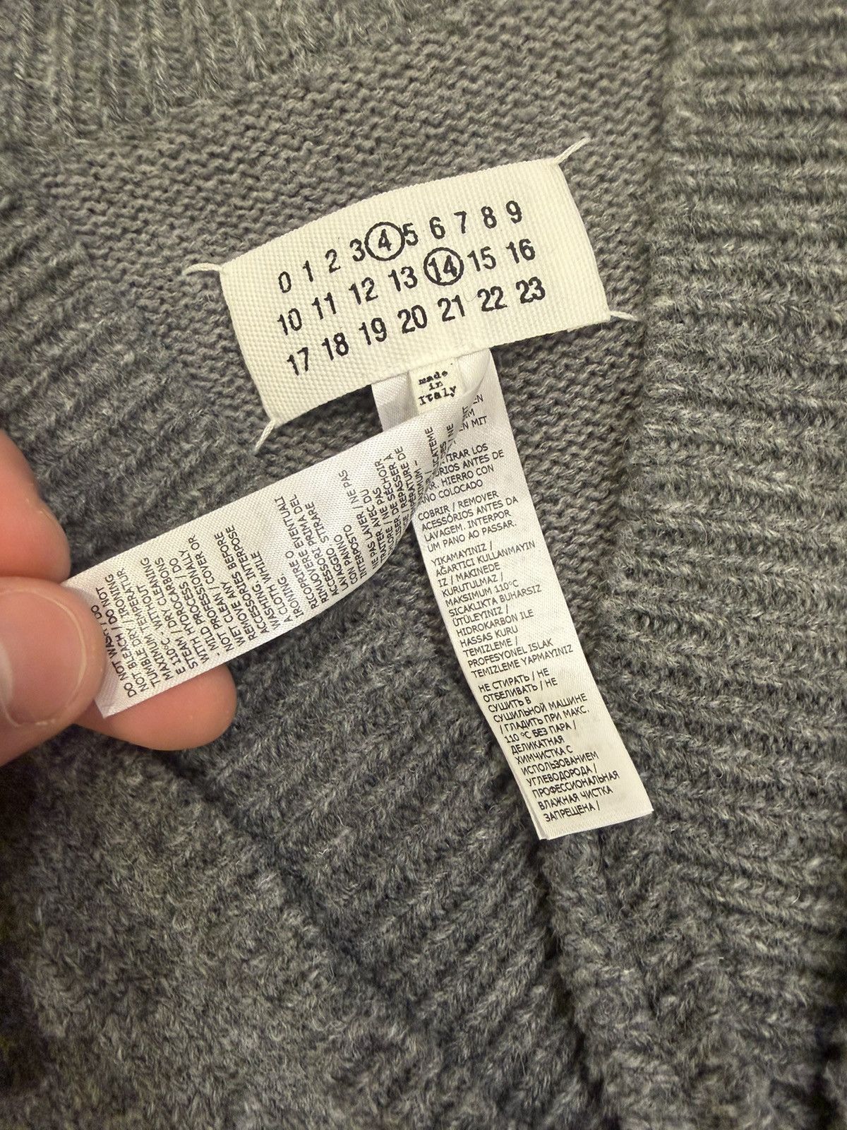 Maison Margiela Maison Margiela Knitted Sweater Vest Size US S / EU 44-46 / 1 - 8 Thumbnail