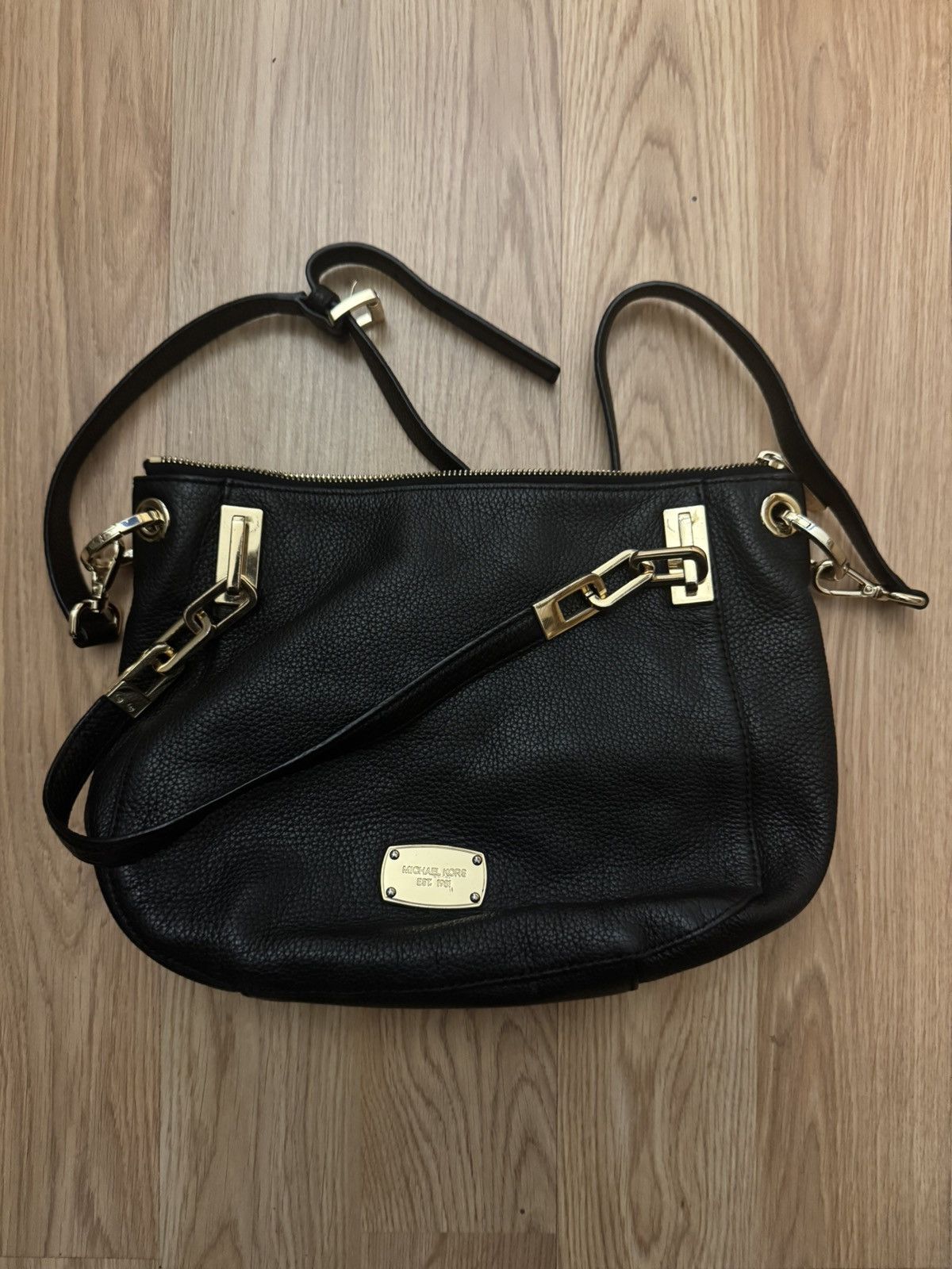 Michael Kors Micheal Kors Brooke Pebbled Black - Used Size ONE SIZE - 1 Thumbnail