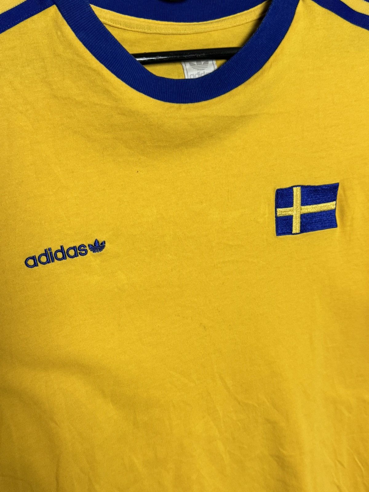 Adidas Adidas Originals Sweden National Team Retro Football Jersey Size US M / EU 48-50 / 2 - 3 Thumbnail