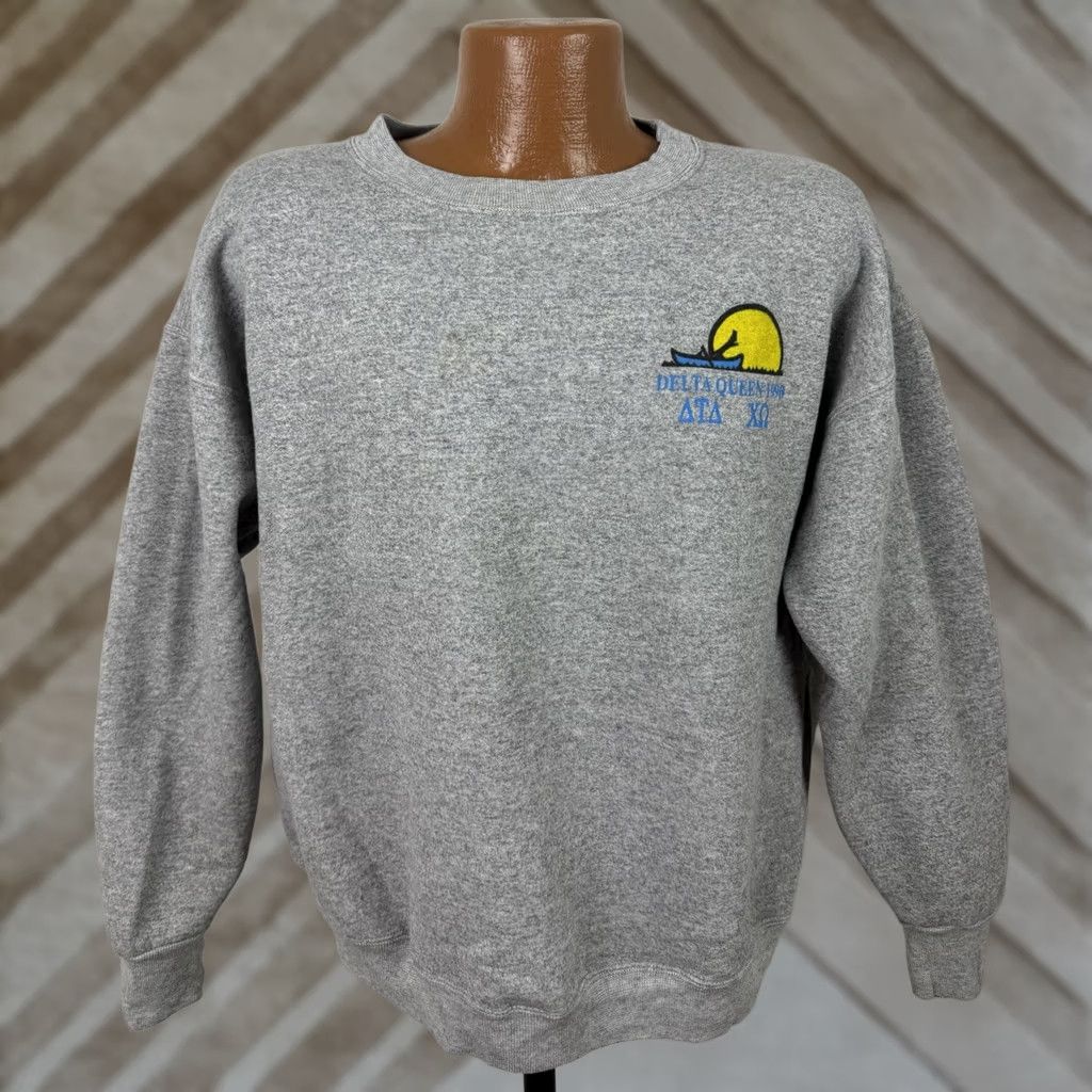 Delta VINTAGE Delta Sweatshirt Mens XL Heather Gray Tri-blend Crewneck Graphic Print Dark Fraternity Delta Tau 80s 90s Retro Preppy Grunge Size US XL / EU 56 / 4 - 1 Thumbnail