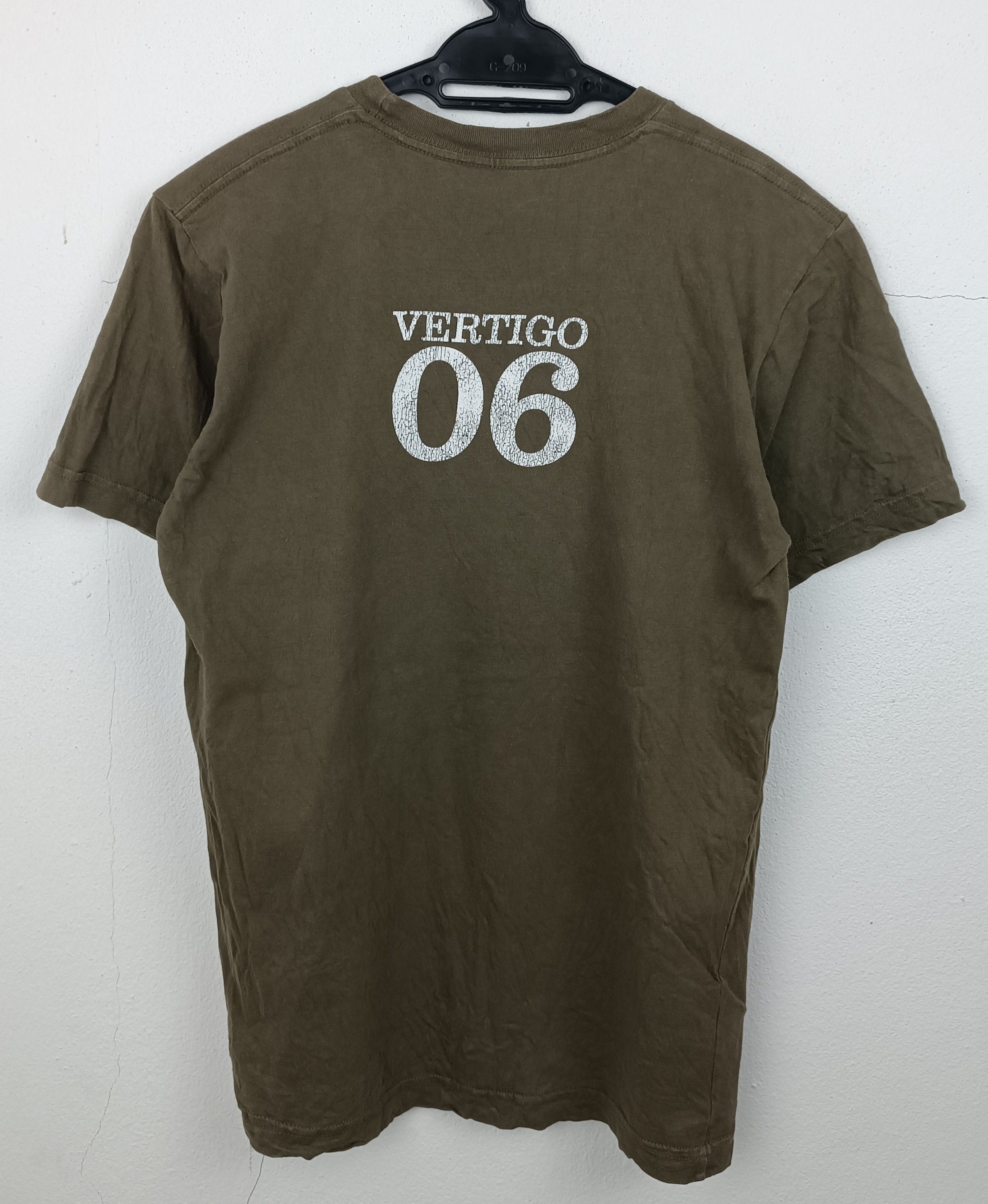 Band Tees VINTAGE Y2K U2 DISMANTLE VERTIGO TOUR TEE bono rem Size US S / EU 44-46 / 1 - 4 Thumbnail
