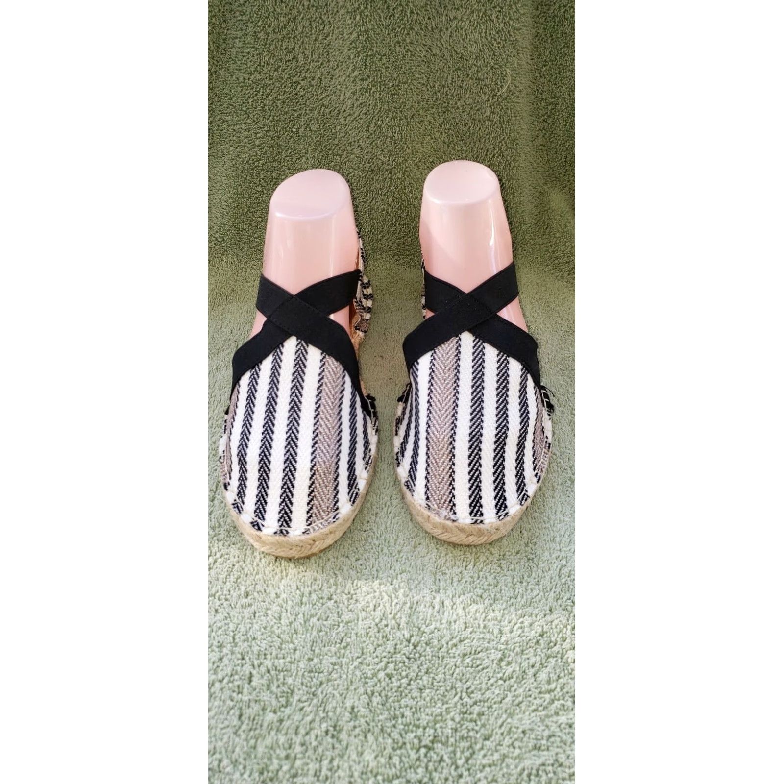 Vintage Jacobies Women's Espadrille Flats Size 8 Black And White Textile Uppers Elastic Crossovers Flats Casual Women’s Size US 6 / IT 36 - 4 Thumbnail