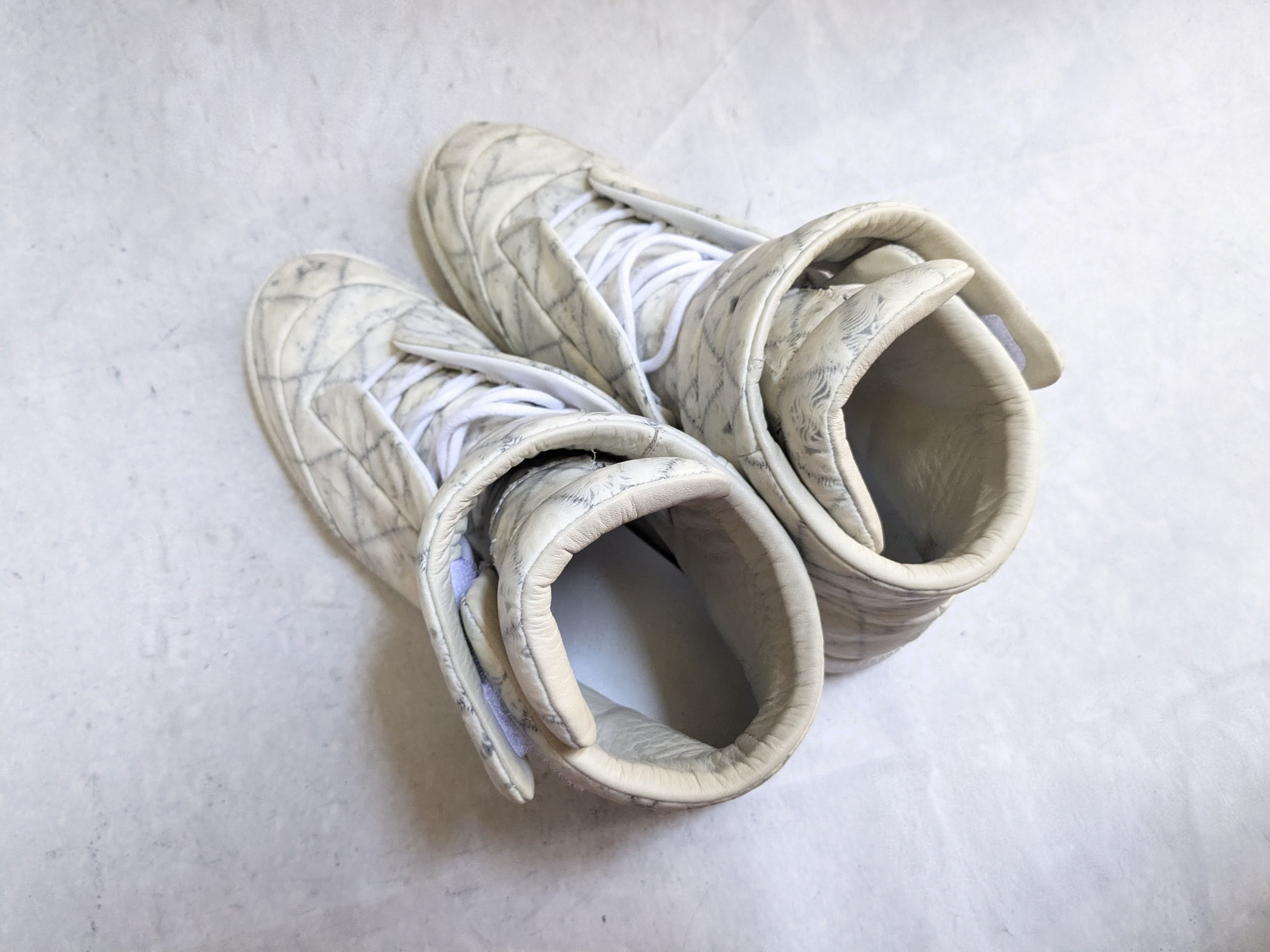 Maison Margiela Maison Margiela Future White 9 42 High Tops Size US 9 / EU 42 - 13 Thumbnail