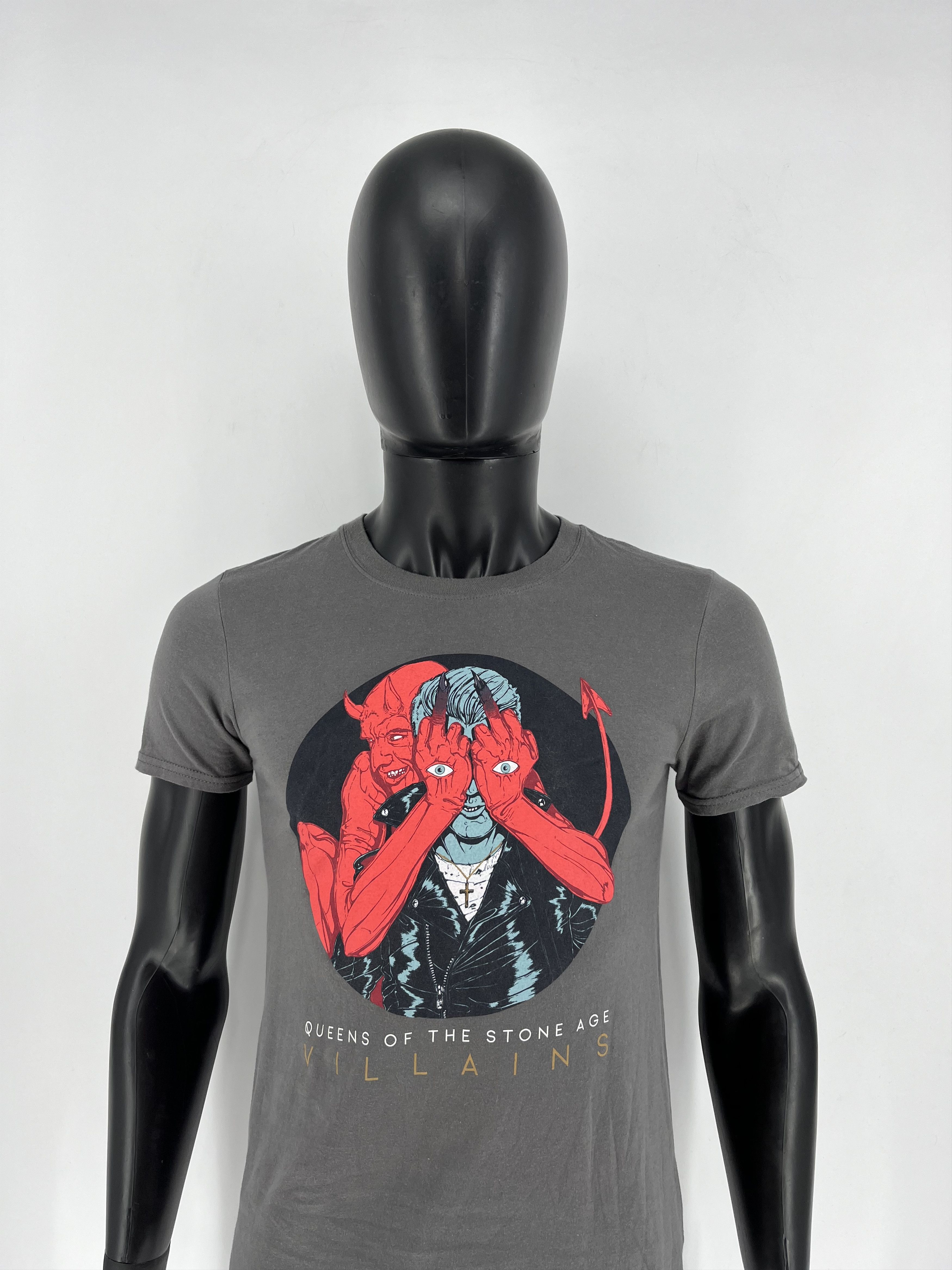 Band Tees × Vintage Vintage Queens Of The Stone Age Villains Tour Shirts Size US S / EU 44-46 / 1 - 1 Thumbnail