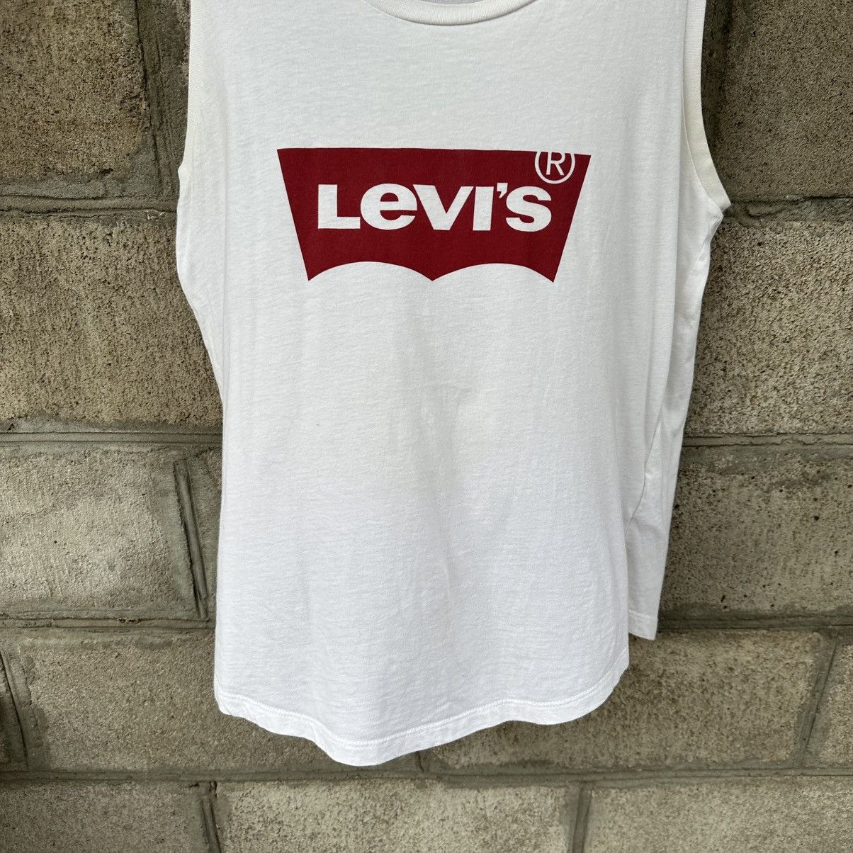 Levi's Vintage Clothing VTG Levis Tank Top Sleeves Y2K Big Logo For Man Size M Size US M / EU 48-50 / 2 - 3 Thumbnail