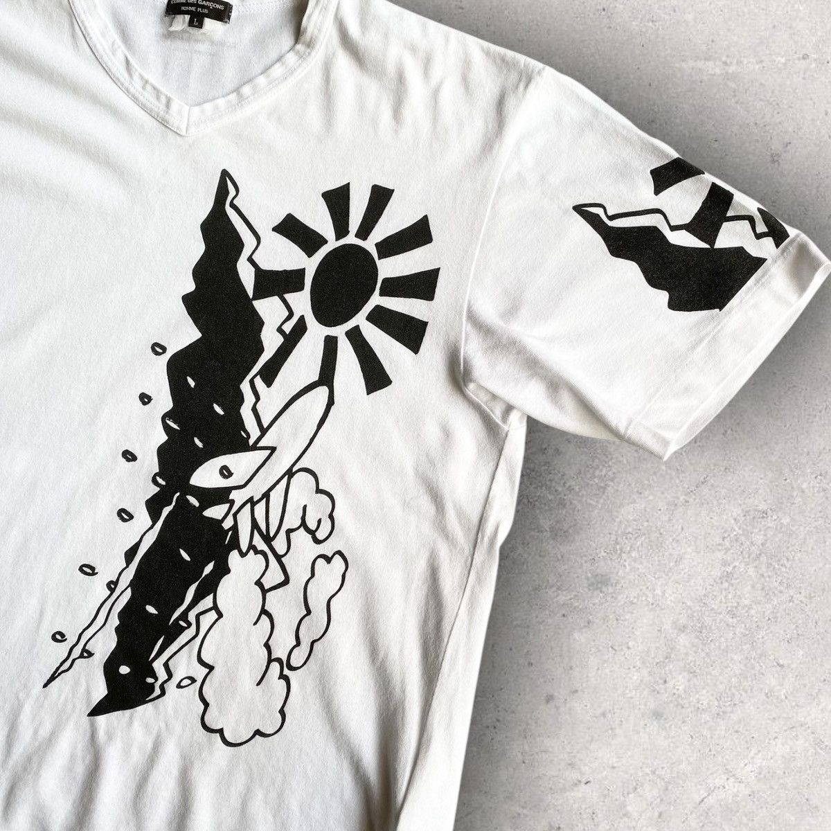 Comme des Garcons SS08 Graphic Print T Shirt Size US L / EU 52-54 / 3 - 1 Thumbnail