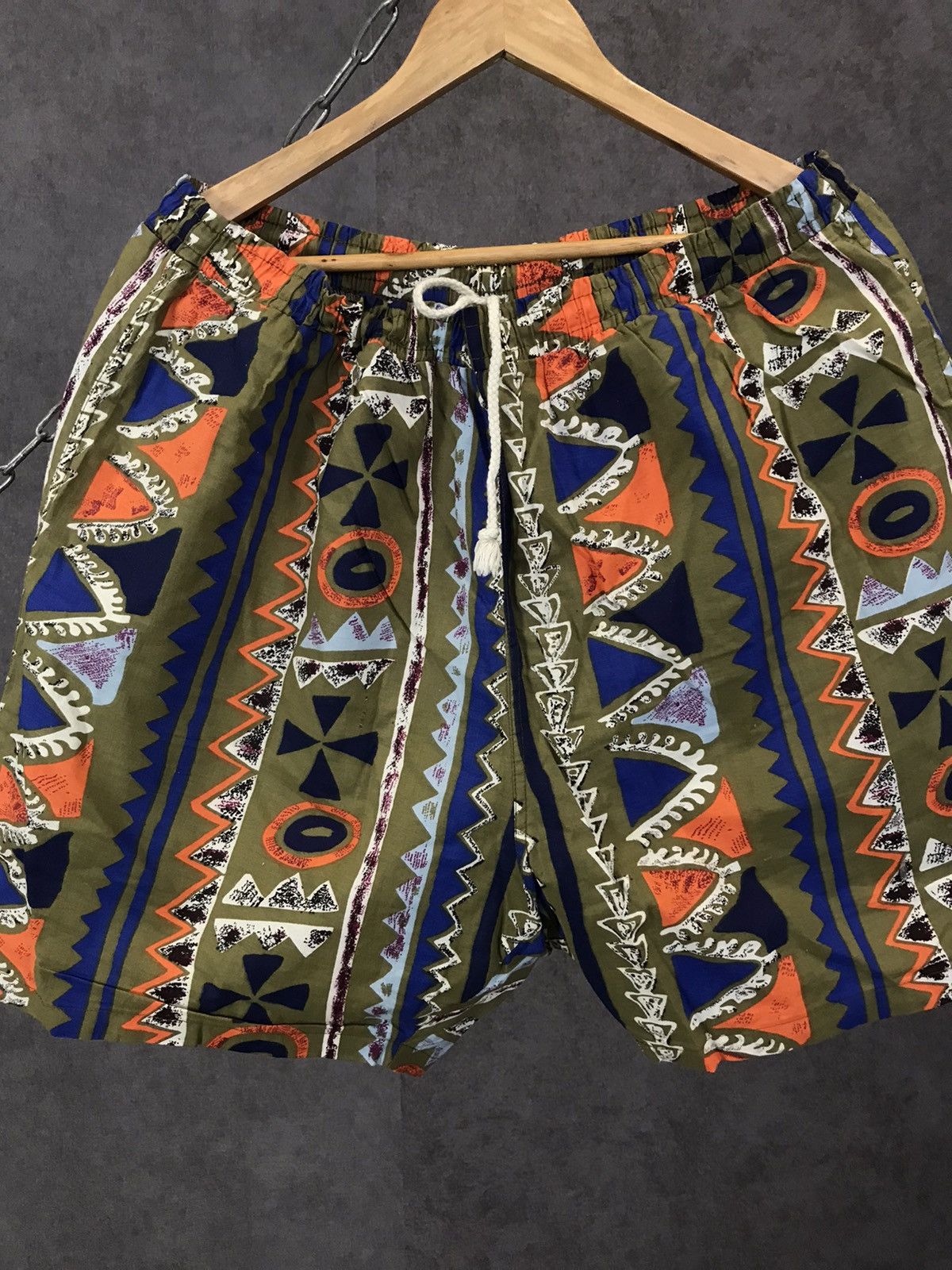 Vintage Crazy art Hawaiian vintage shorts Size US 36 / EU 52 - 2 Thumbnail