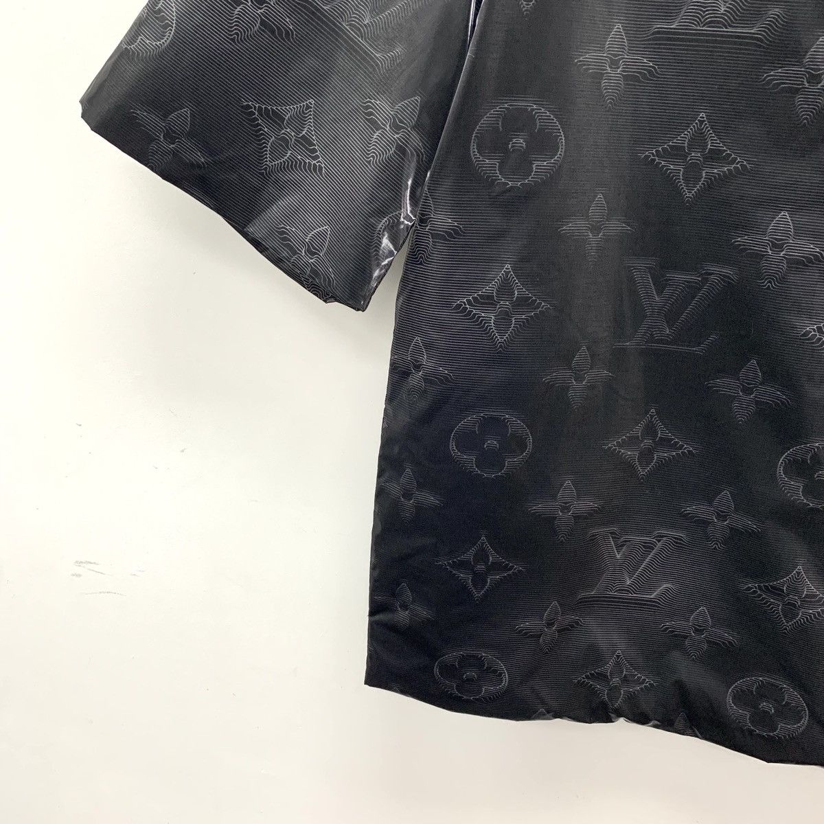 Louis Vuitton Louis Vuitton All-Over Logo Jacquard Crew Neck T-Shirt K26WX Size US XS / EU 42 / 0 - 4 Thumbnail