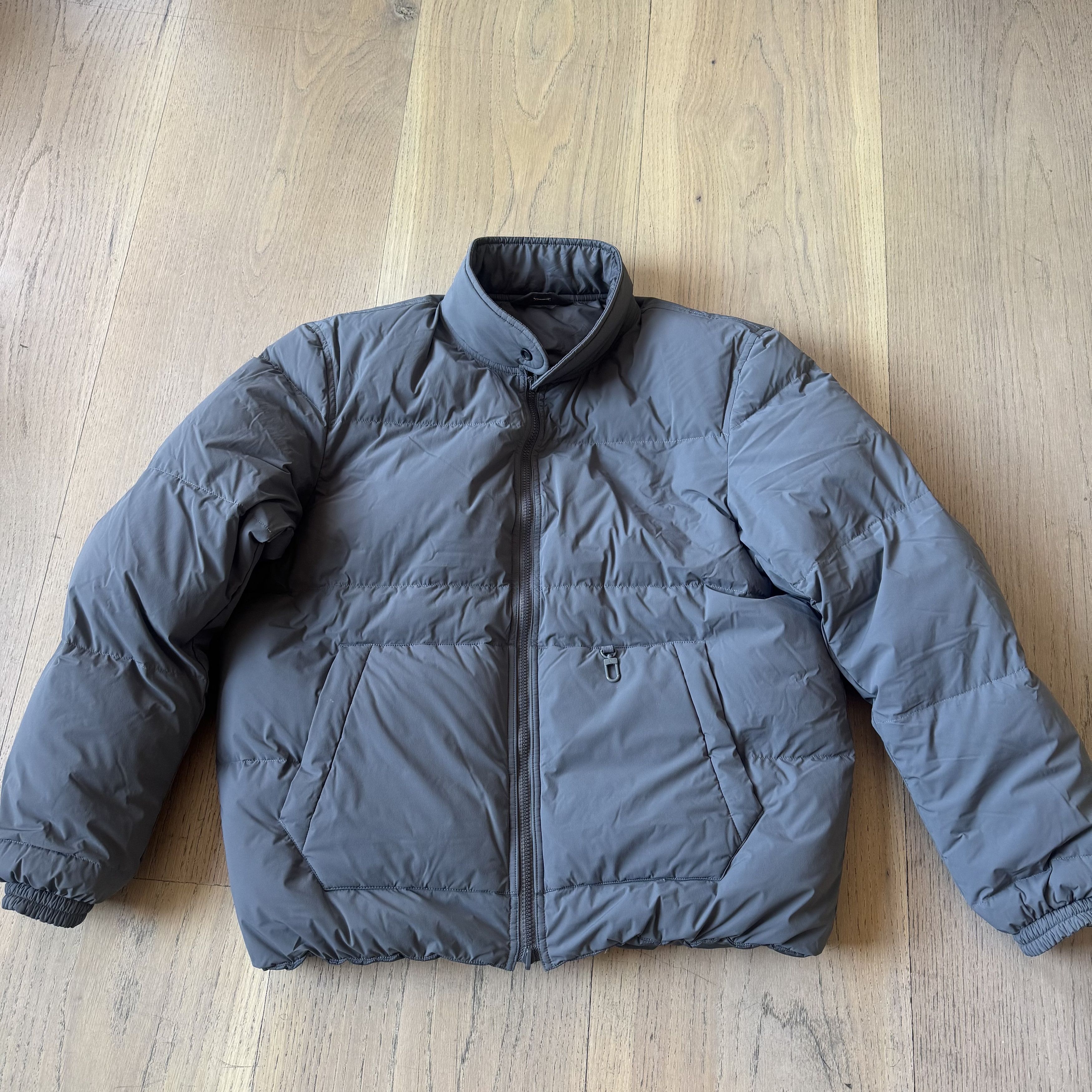 Louis Vuitton Louis Vuitton - Reversible Monogram Down Jacket - Grey Size US XL / EU 56 / 4 - 6 Thumbnail