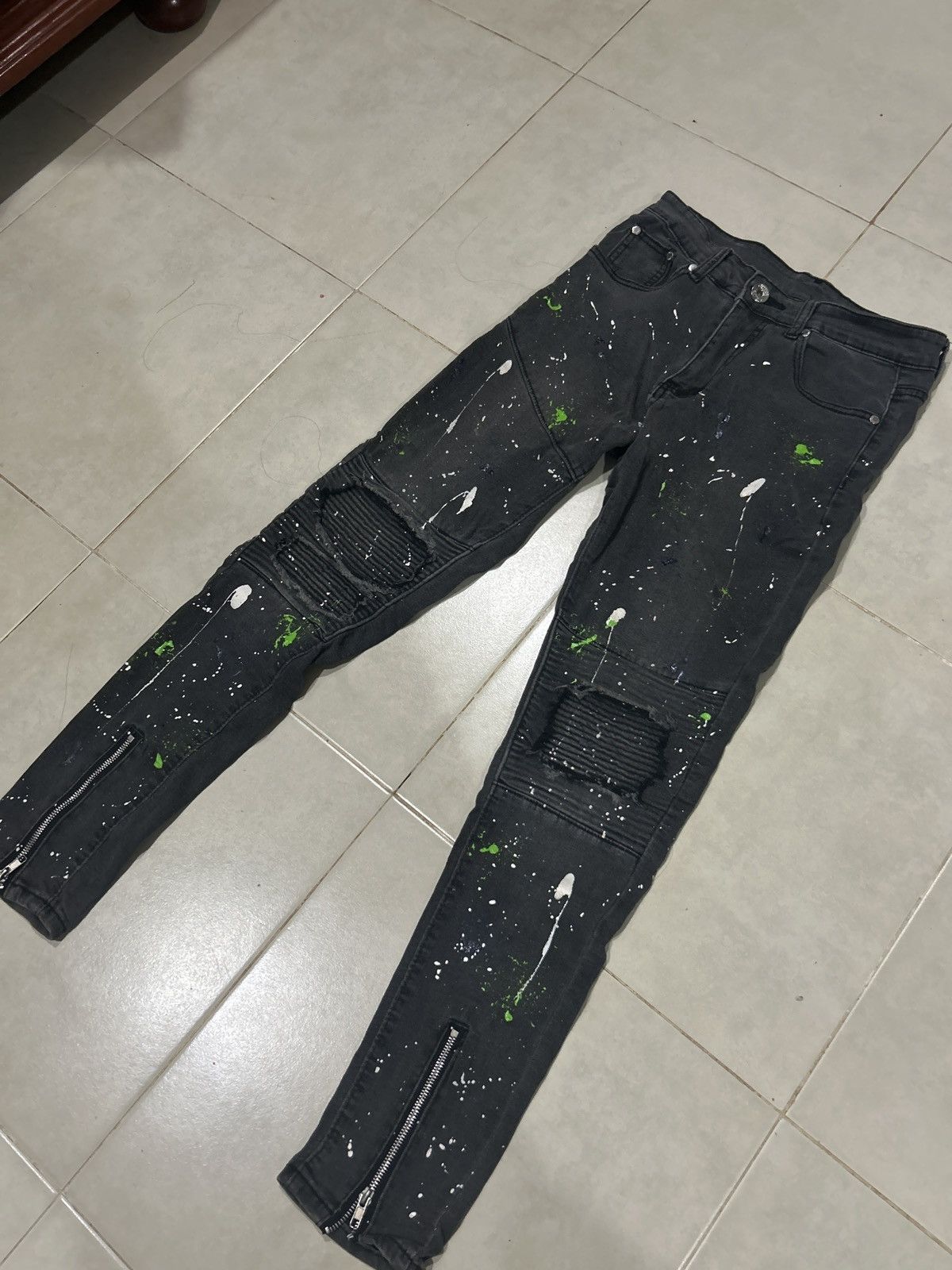 Actual Pain painted jeans 👖 Size US 28 / EU 44 - 2 Thumbnail