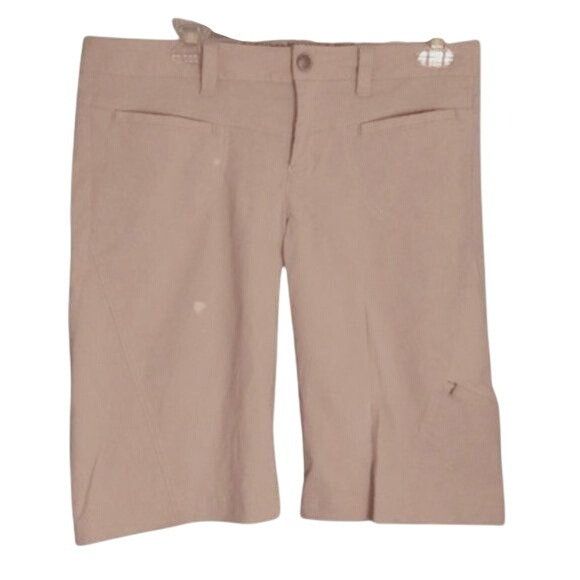 Athleta Athleta Size 8 Bermuda Shorts Womens Beige Nylon Blend Draws Size 30" / US 8 / IT 44 - 1 Thumbnail
