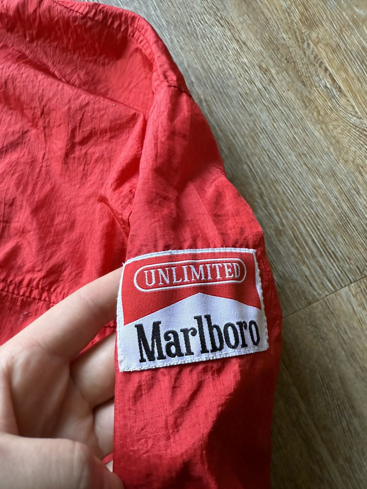 Marlboro × Vintage Vintage 90s Marlboro Unlimited Red Anorak Jacket Size US L / EU 52-54 / 3 - 2 Thumbnail