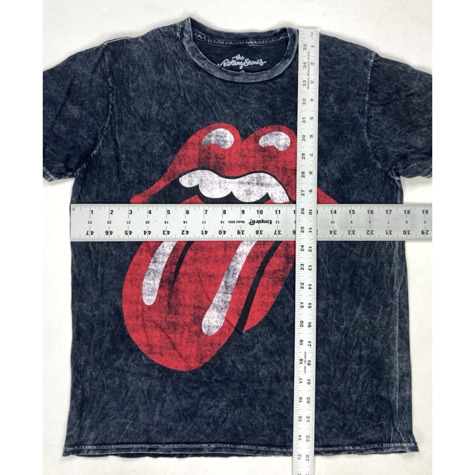Vintage VINTAGE The Rolling Stones Graphic T-shirt Women Small Black Acid Wash Music Size S / US 4 / IT 40 - 5 Thumbnail