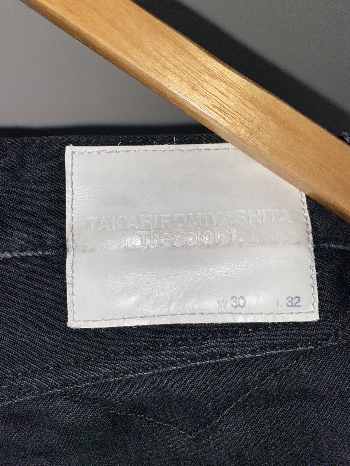 Takahiromiyashita The Soloist. Takahiromiyashita The Soloist Flared Black Denim (2017) Size US 28 / EU 44 - 5 Thumbnail