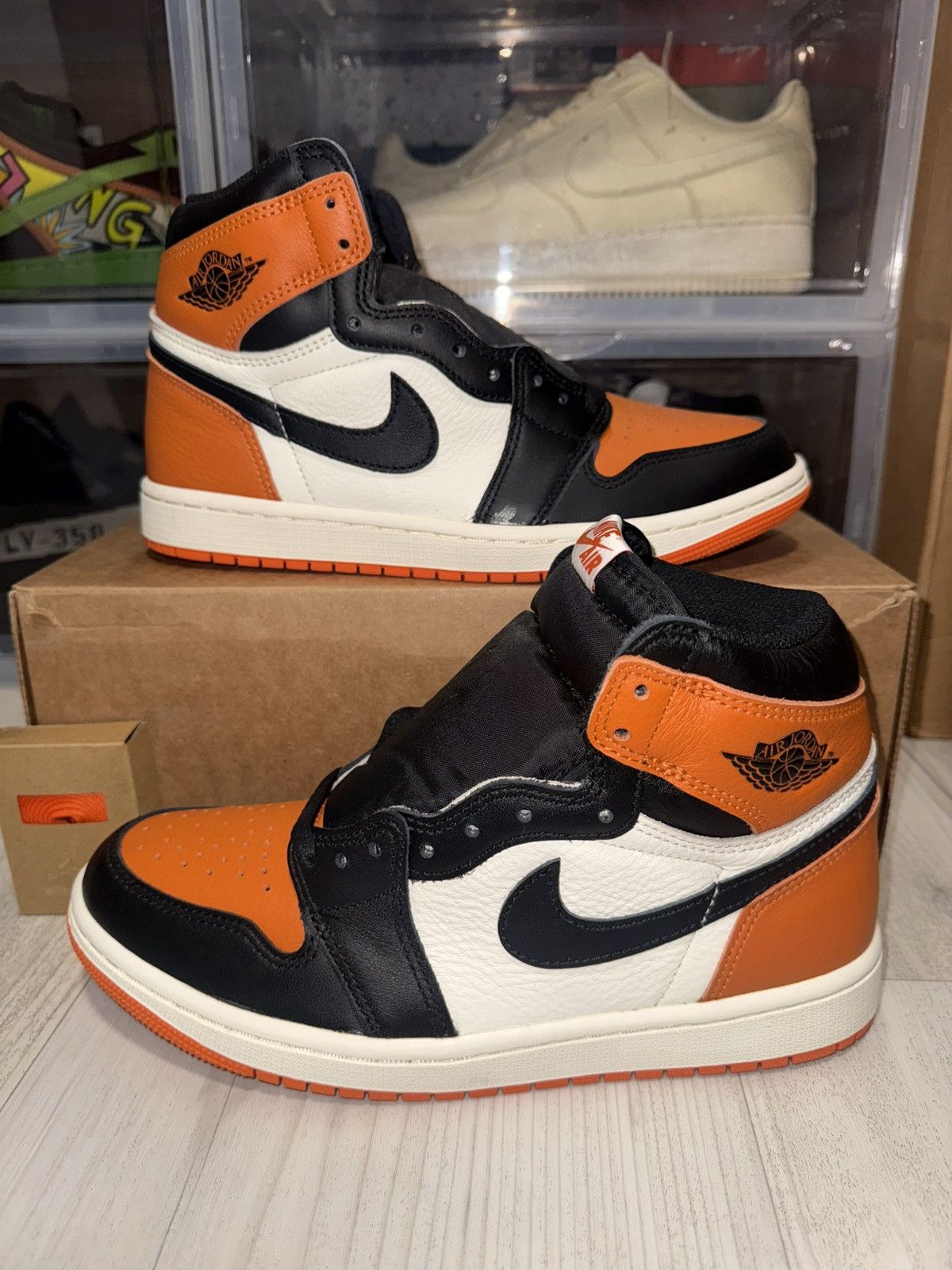 Jordan Brand Air Jordan 1 Retro High OG Shattered BackBoard Size US 7.5 / EU 40-41 - 2 Thumbnail