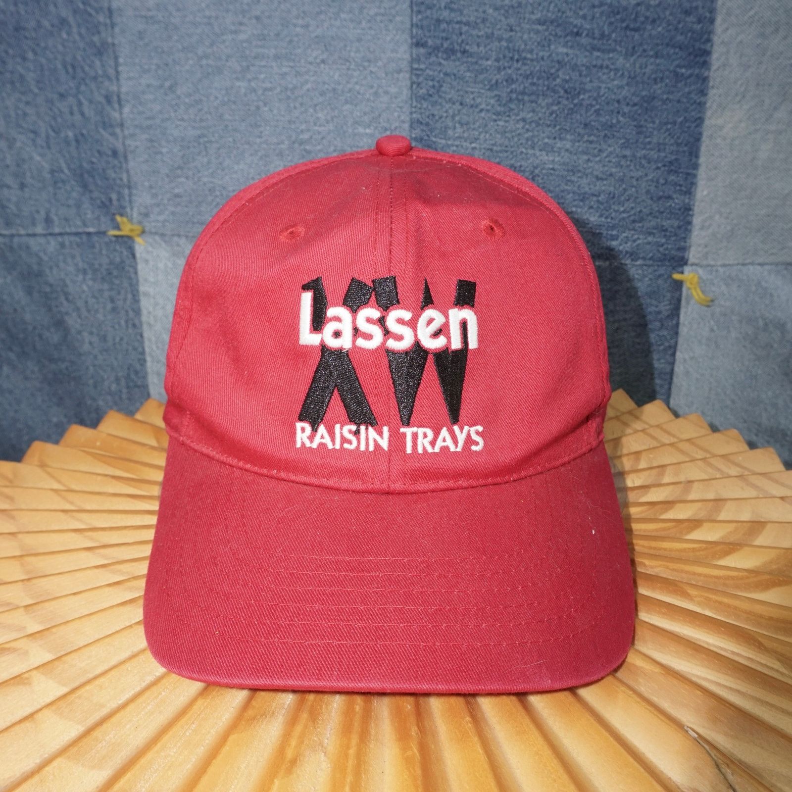 Vintage OSFA - LASSEN farm raisin trays essential embroidered hat Size ONE SIZE - 1 Thumbnail