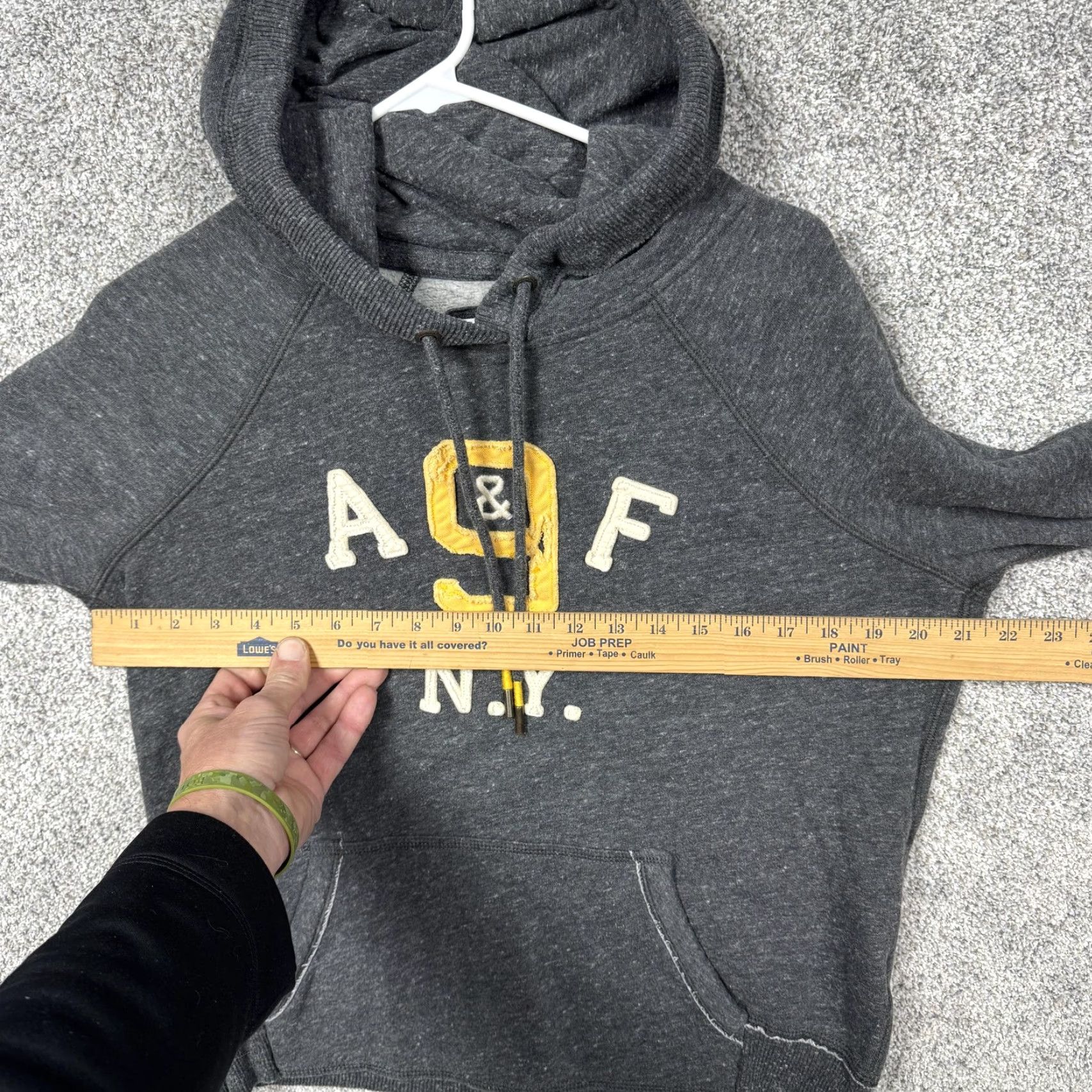 Abercrombie & Fitch VINTAGE Abercrombie & Fitch Hoodie Womens L Gray Preppy 90s NY A&F 9 NY Graphic Print Pullover Size L / US 10 / IT 46 - 6 Thumbnail