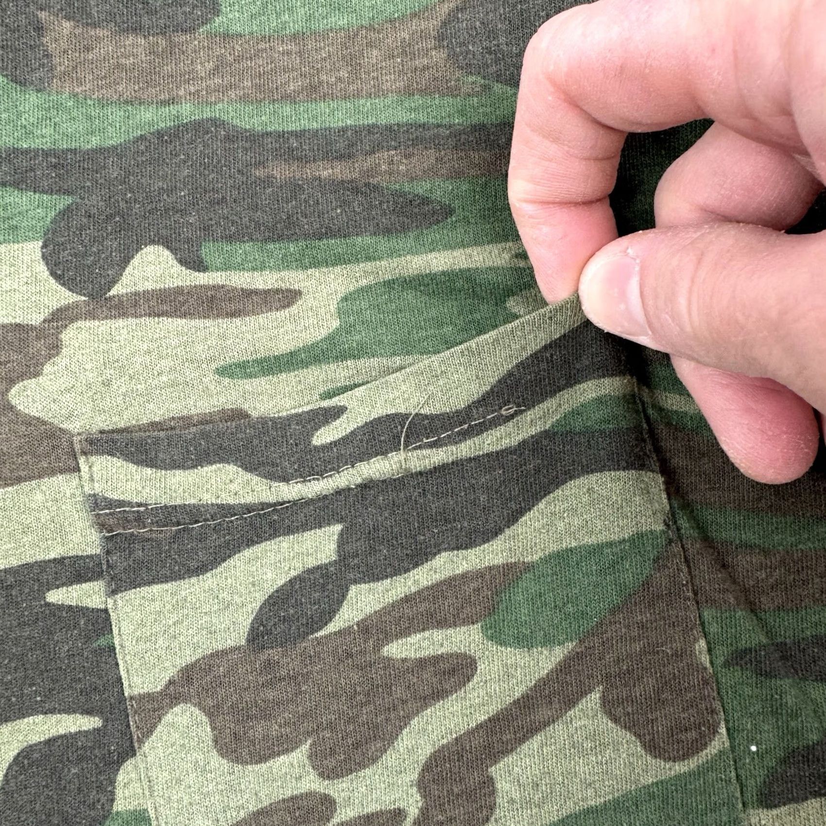 Imperial VINTAGE Imperial Camo Pocket T Shirt Adult Large Hunting Outdoor Nature 80s Made In USA Mens Shirt XS? Size US L / EU 52-54 / 3 - 5 Thumbnail