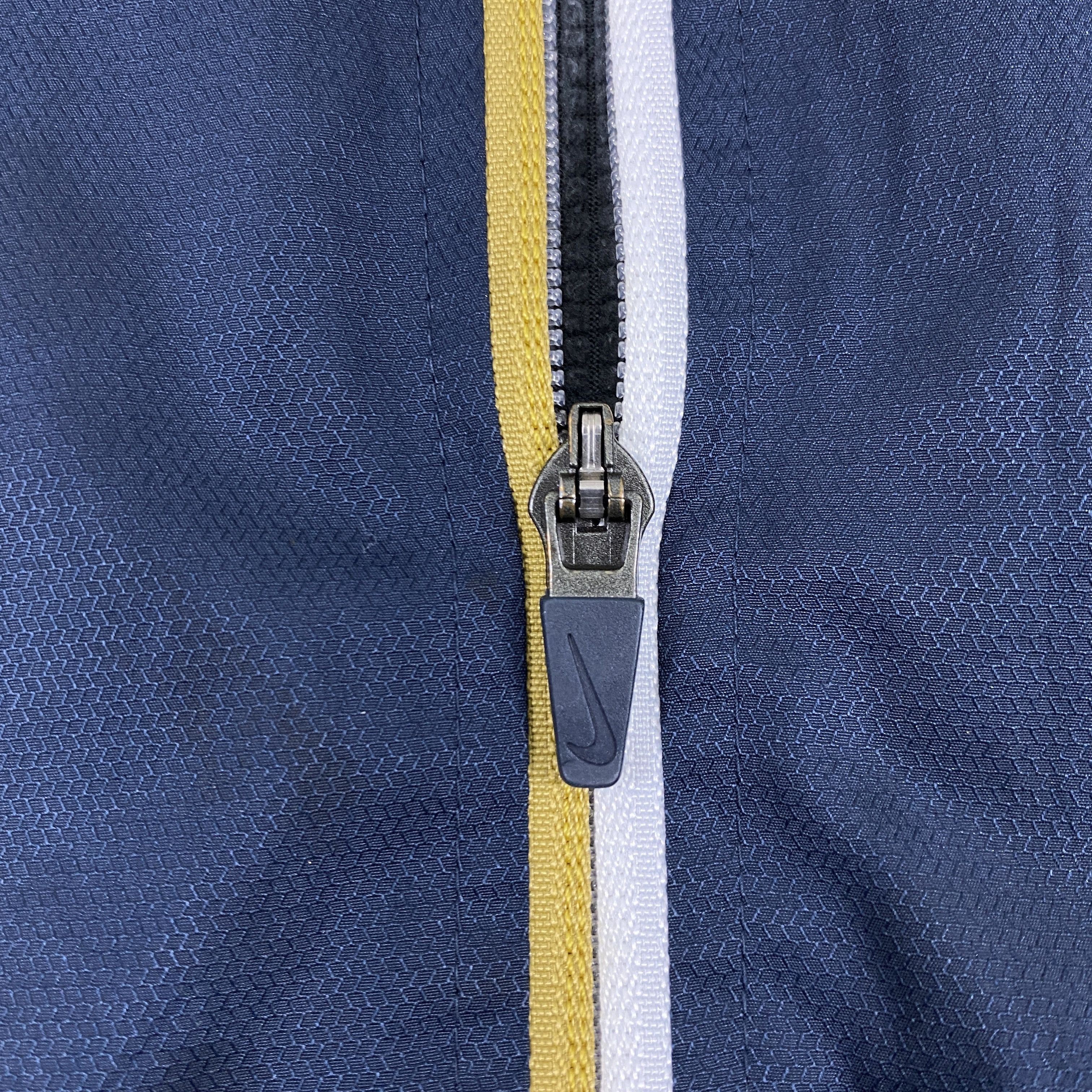 Nike Nike Sleeveless Small Logo Tracking Hoodie- J396 Size US M / EU 48-50 / 2 - 6 Thumbnail