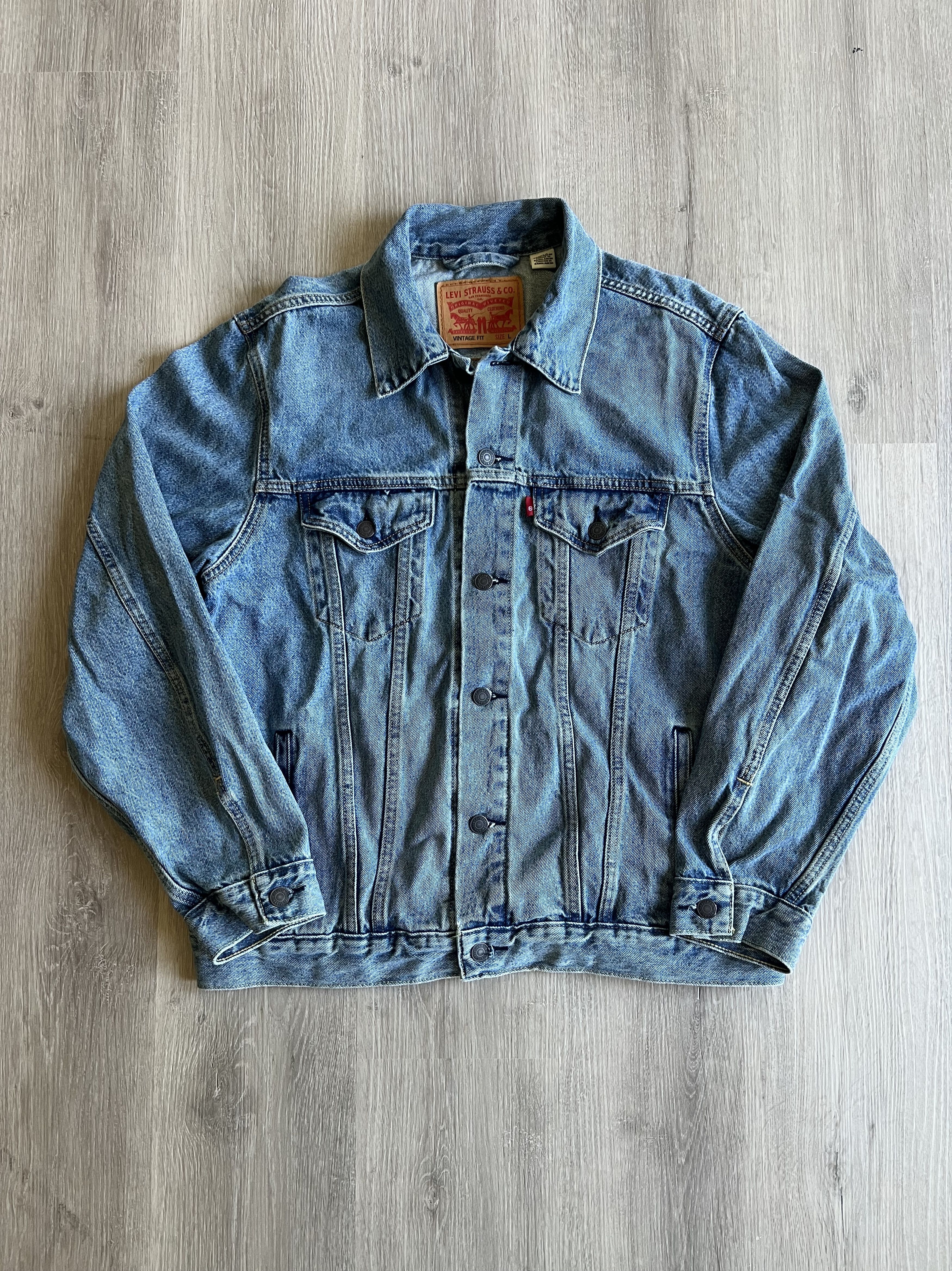 Levi's Levi’s "Vintage Fit" trucker denim jacket / Blue Work Wear Size US L / EU 52-54 / 3 - 1 Thumbnail
