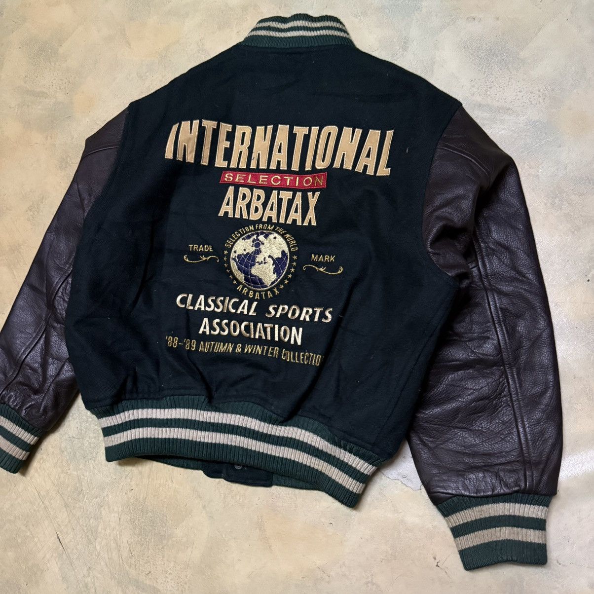 Other Vintage International Selection Arbatax Big Logo Varsity Size US L / EU 52-54 / 3 - 13 Thumbnail