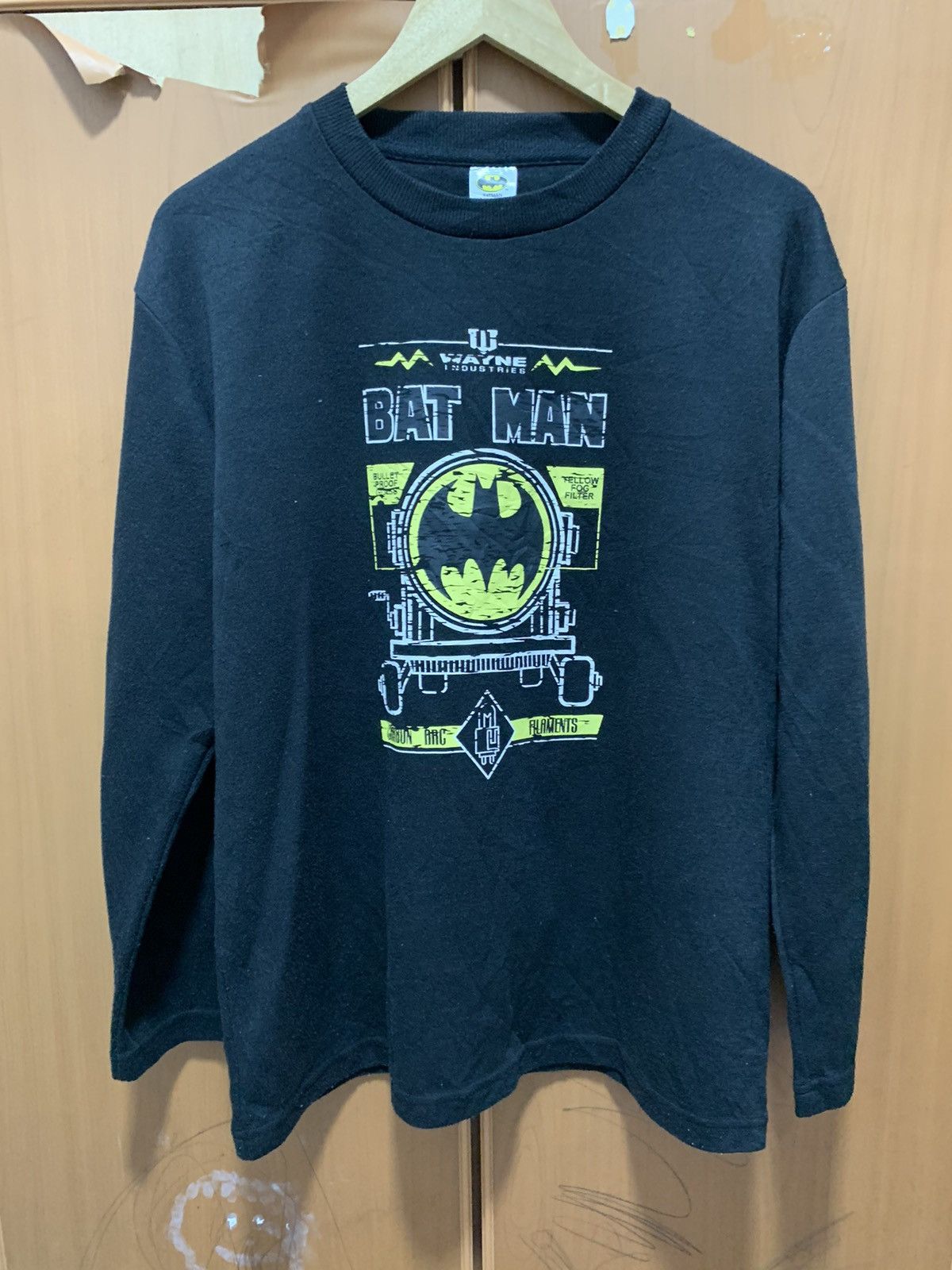 DC Comics Y2K Batman Wayne Industries Long Sleeve Tee Size US L / EU 52-54 / 3 - 1 Thumbnail