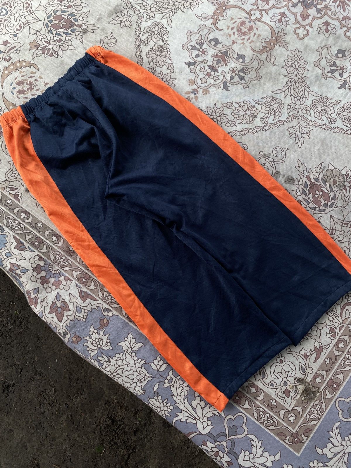 Carhartt Wip × Nike VINTAGE NIKE 90S BAGGY NYLON WIDE LEG SWOOSH TRACK PANTS Y2K Size US 26 / EU 42 - 9 Thumbnail