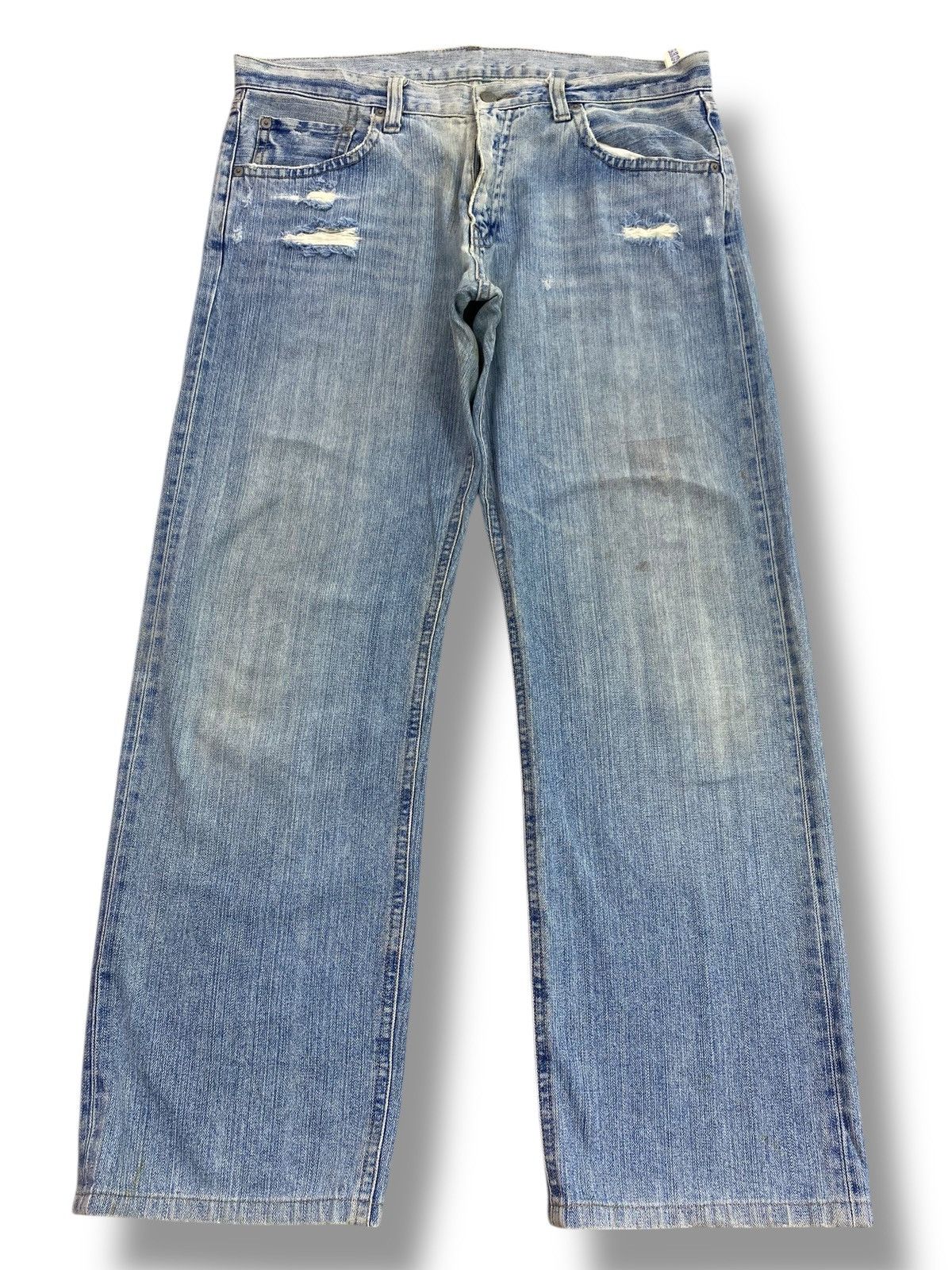 Uniqlo Uniqlo Faded Blue Wash Ripped Style Loose Jeans Size US 36 / EU 52 - 1 Thumbnail