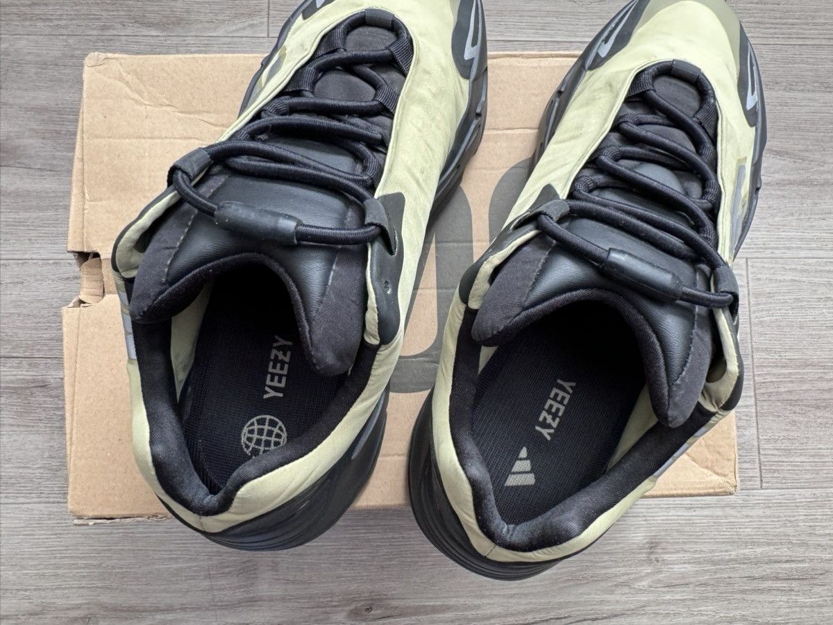 Adidas Yeezy boost 700 mnvn men size 10 Size US 10 / EU 43 - 6 Thumbnail