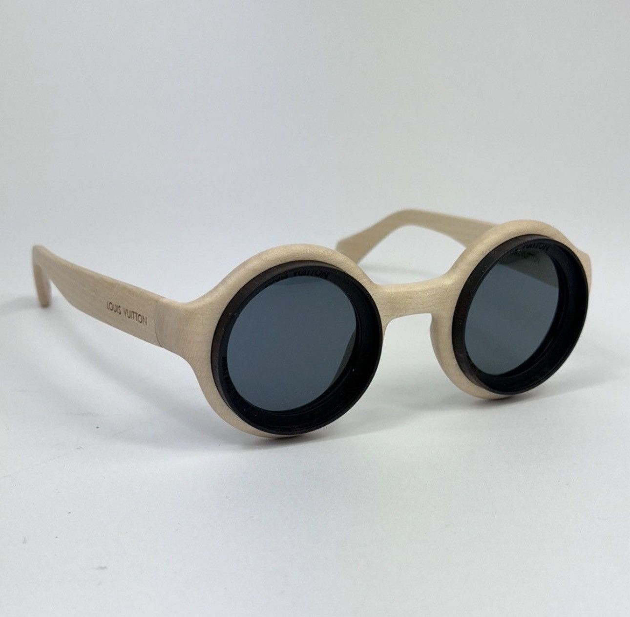 Louis Vuitton LV ROUND WOOD FRAME SUNGLASSES Z2214U RARE Size ONE SIZE - 1 Thumbnail