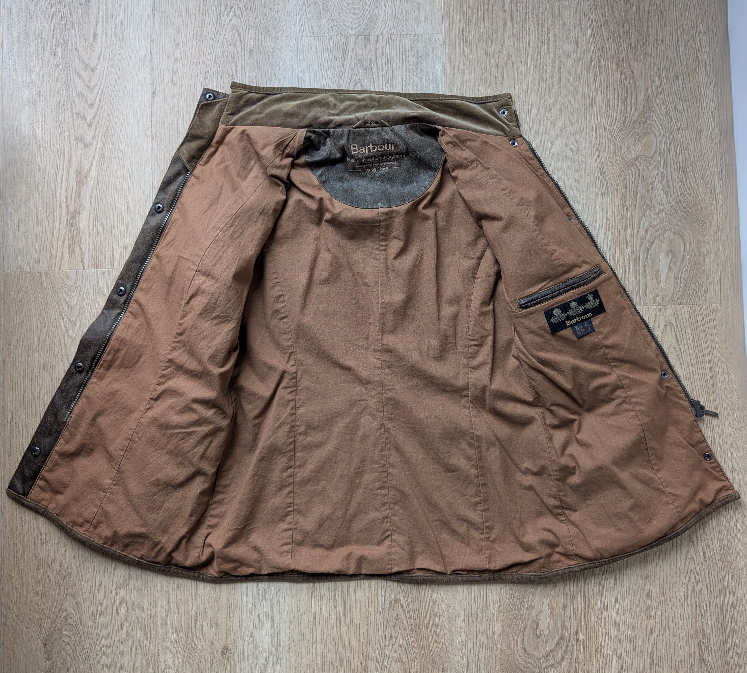 Barbour Barbour L1880 Weather-Worked Utility Waterproof Jacket Size L / US 10 / IT 46 - 4 Thumbnail