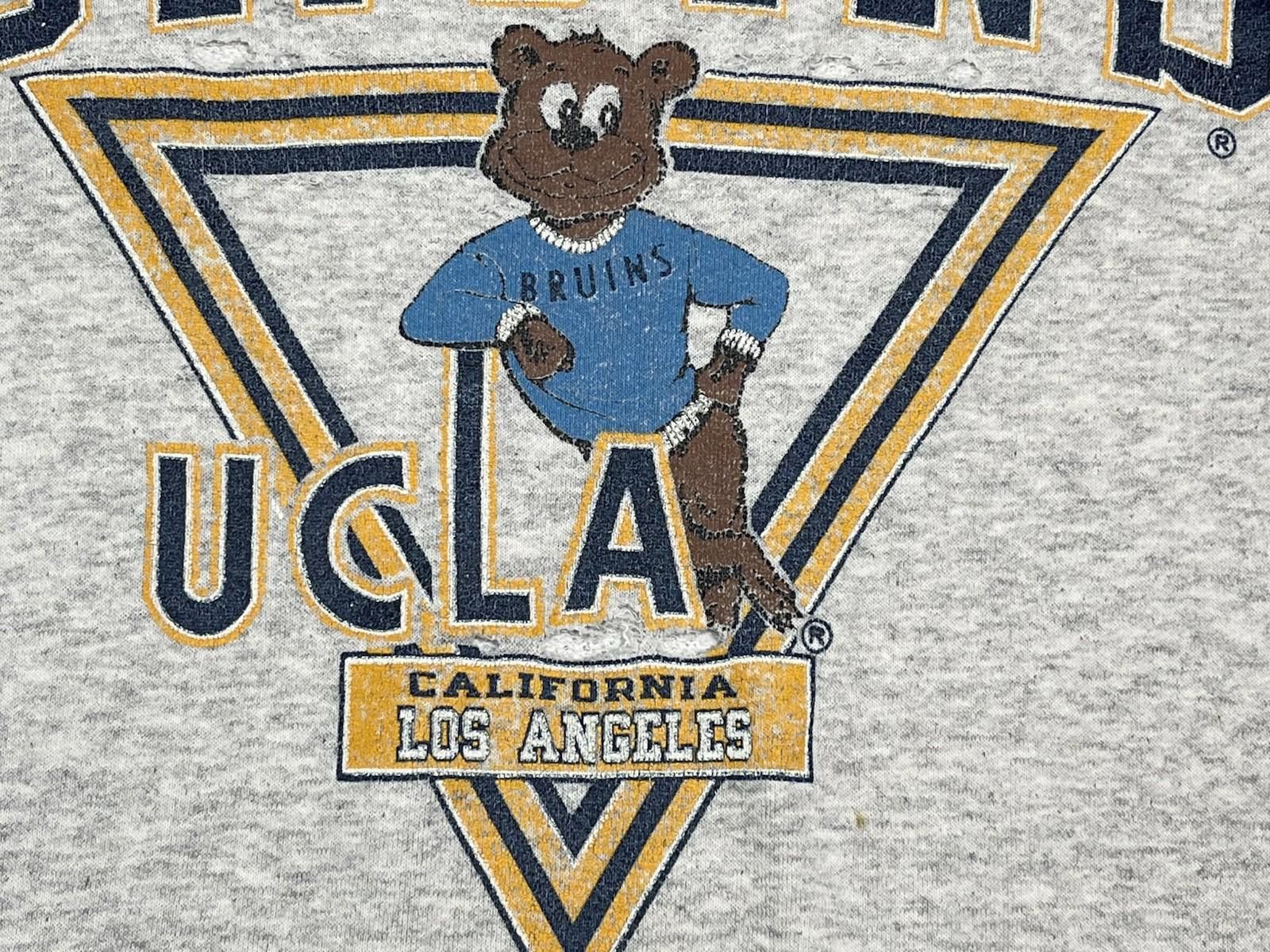 Vintage 1980s UCLA Bruins Bear Thrashed Boxy Gray Crewneck USA L Size US L / EU 52-54 / 3 - 3 Thumbnail