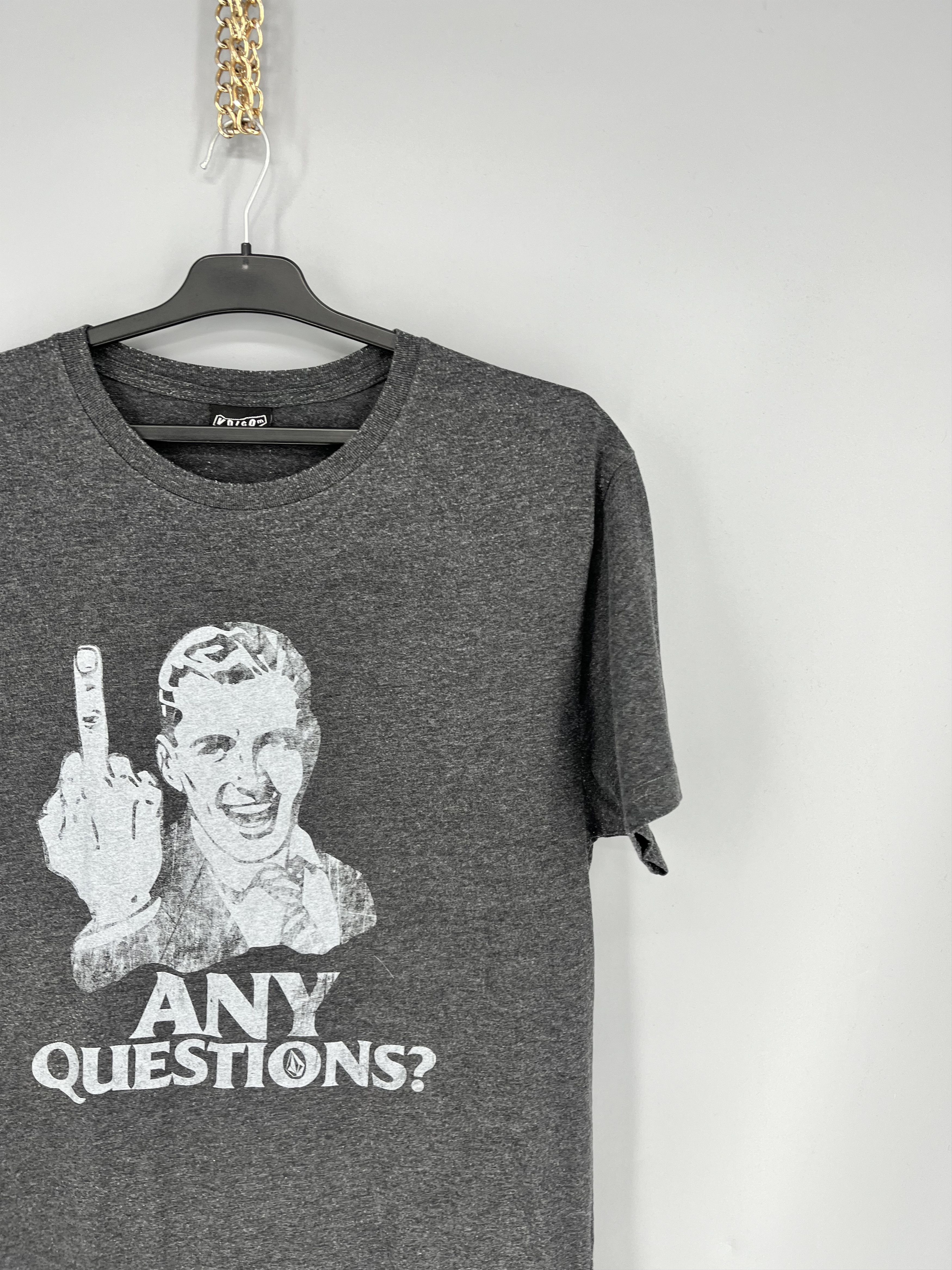 Other Vintage Tshirt VOLCOM ANY QUESTIONS Size US L / EU 52-54 / 3 - 5 Thumbnail