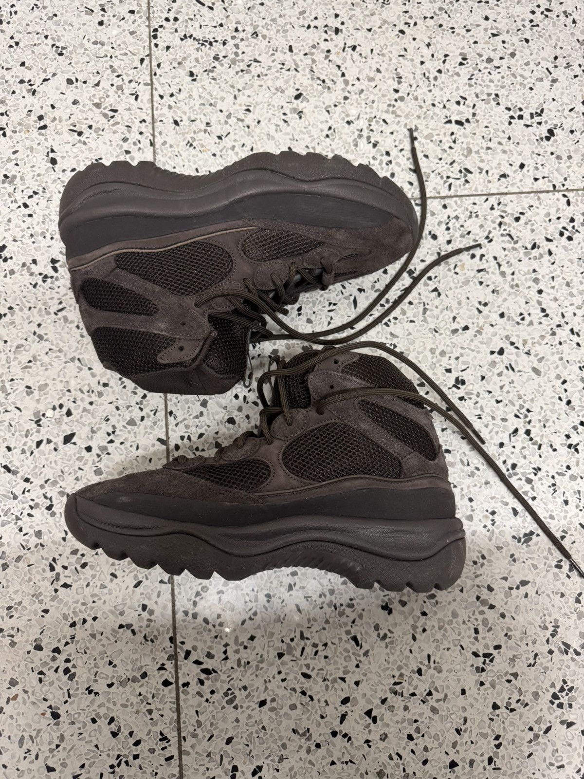 Yeezy Yeezy Desert Boot Size US 10 / EU 43 - 2 Thumbnail
