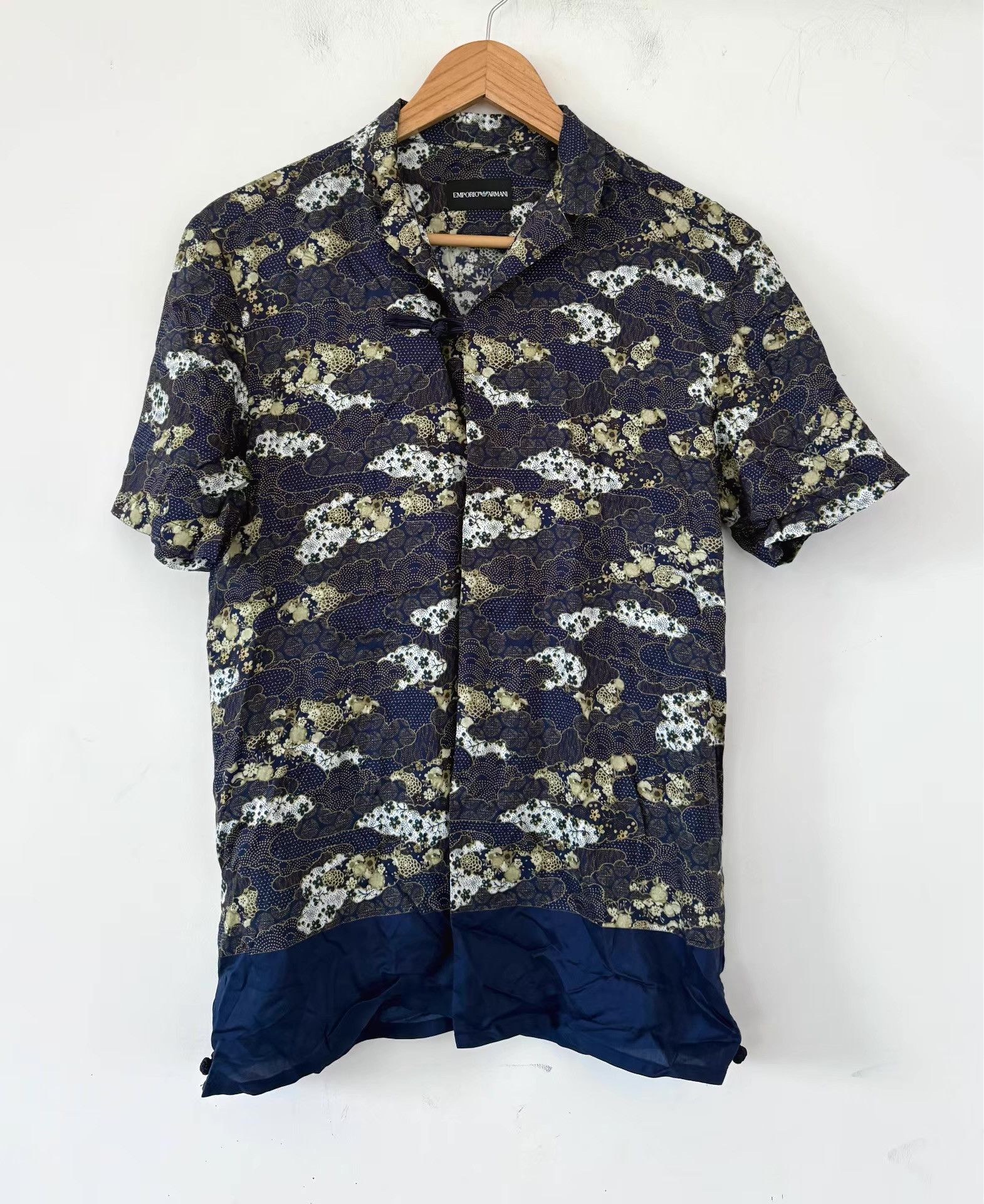 Emporio Armani Emporio Armani Men's Chinese Style Short-Sleeve Shirt Ｑ20 Size US S / EU 44-46 / 1 - 1 Thumbnail
