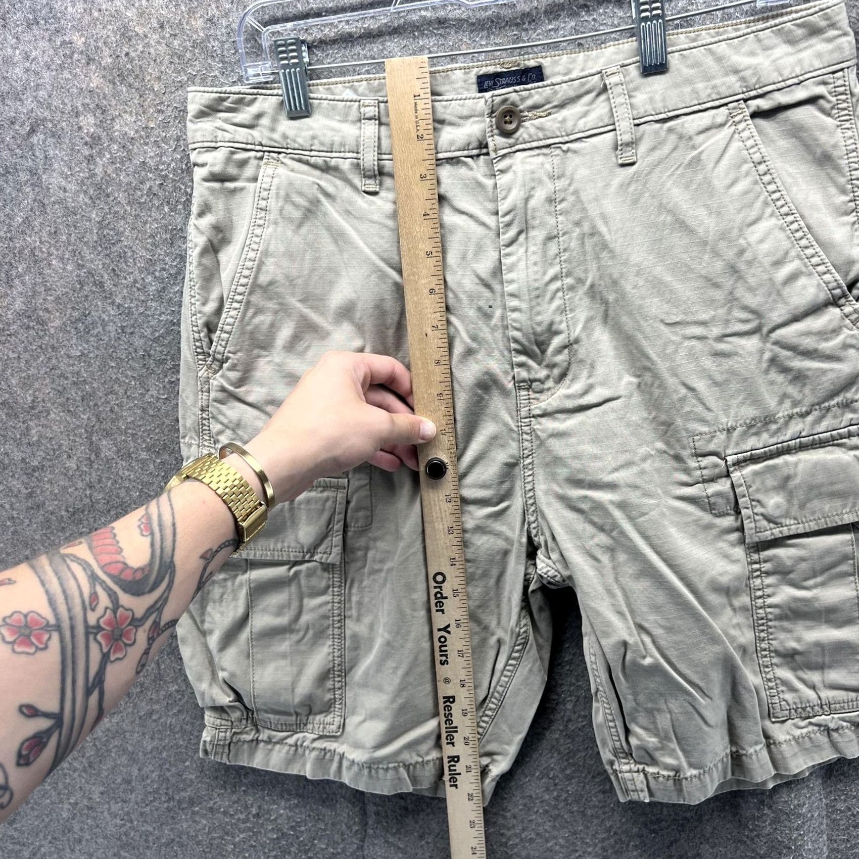 Levi's VINTAGE Levis Cargo Shorts Mens 32 Khaki WaterLess Ripstop Utility Multi Pocket Size US 32 / EU 48 - 7 Thumbnail