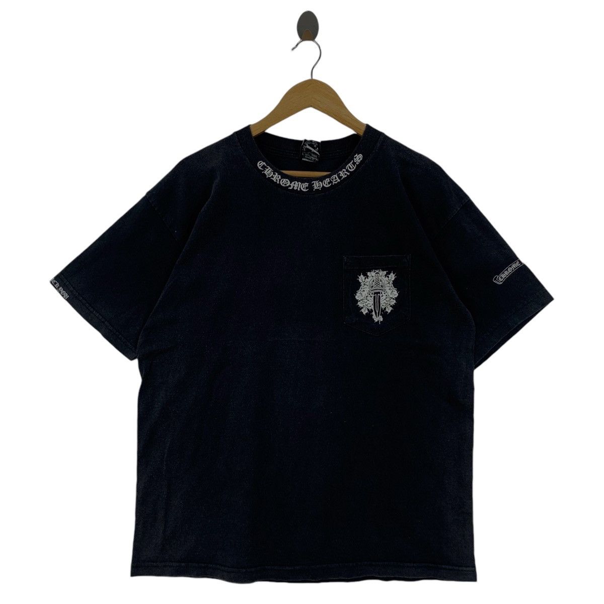 Chrome Hearts Vintage CHROME HEARTS SWORD Sun Faded THRASHED Tee Shirt Size US L / EU 52-54 / 3 - 2 Thumbnail
